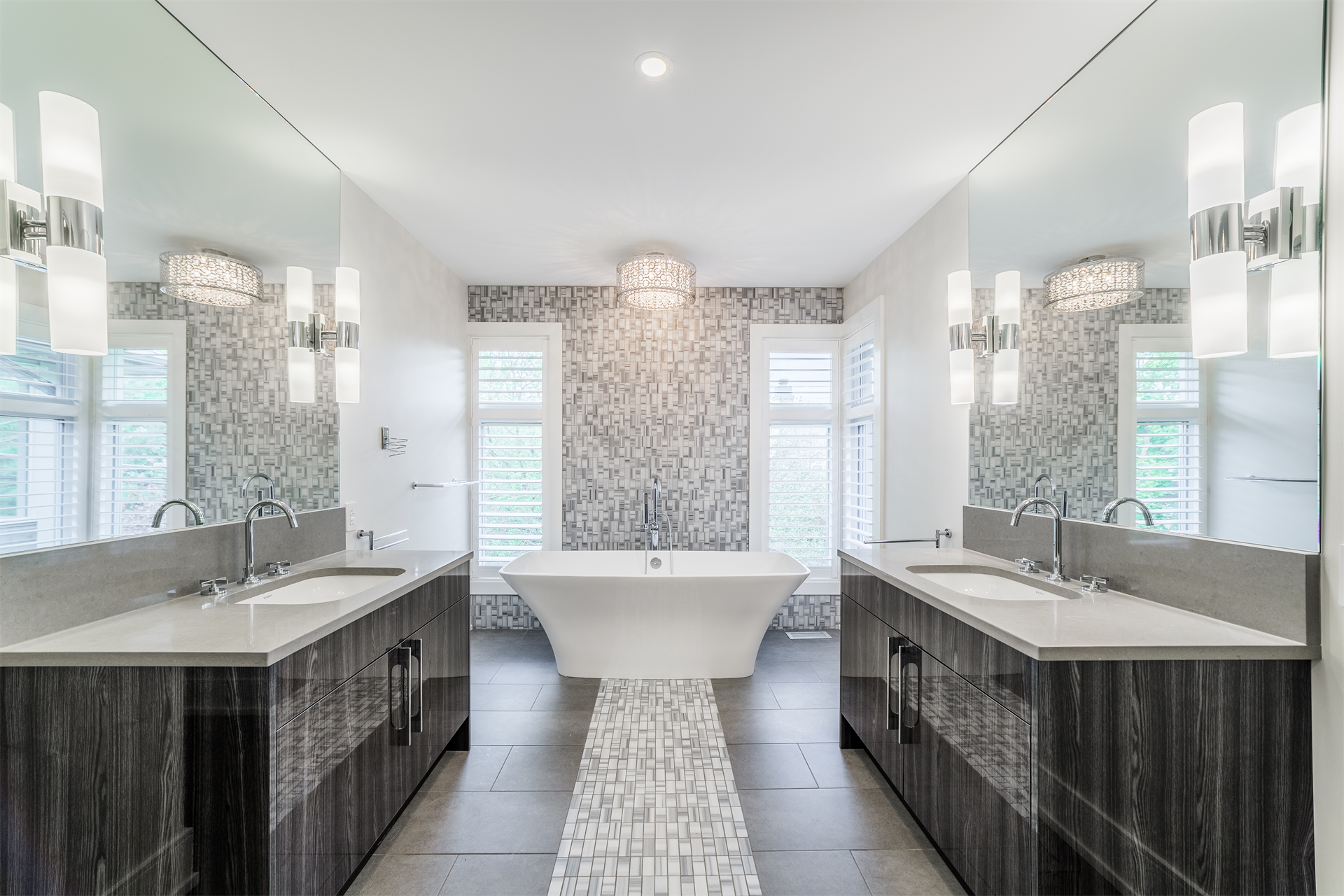 5 Bedroom Single Family Home/House's Image 28
