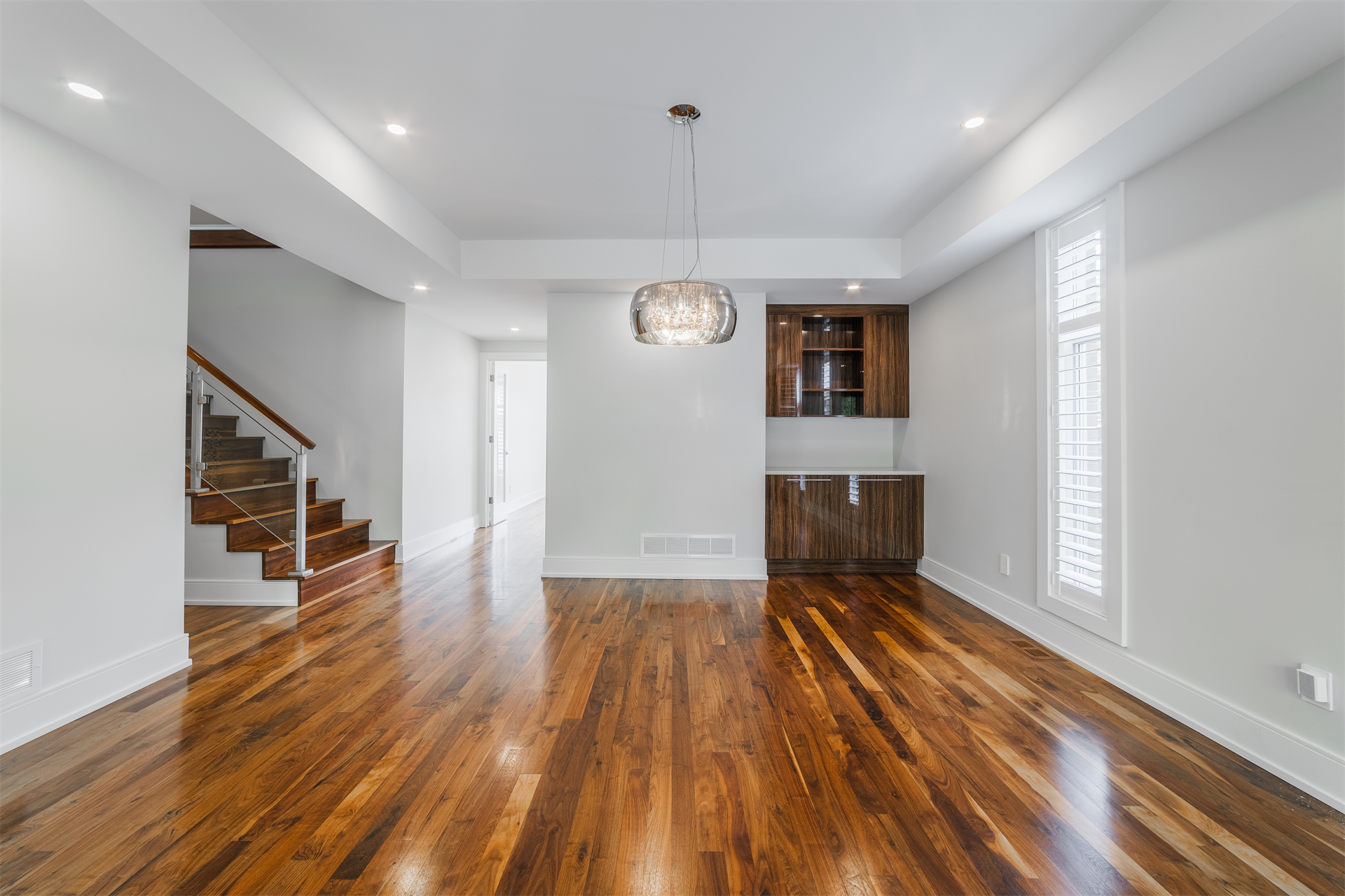 5 Bedroom Single Family Home/House's Image 16