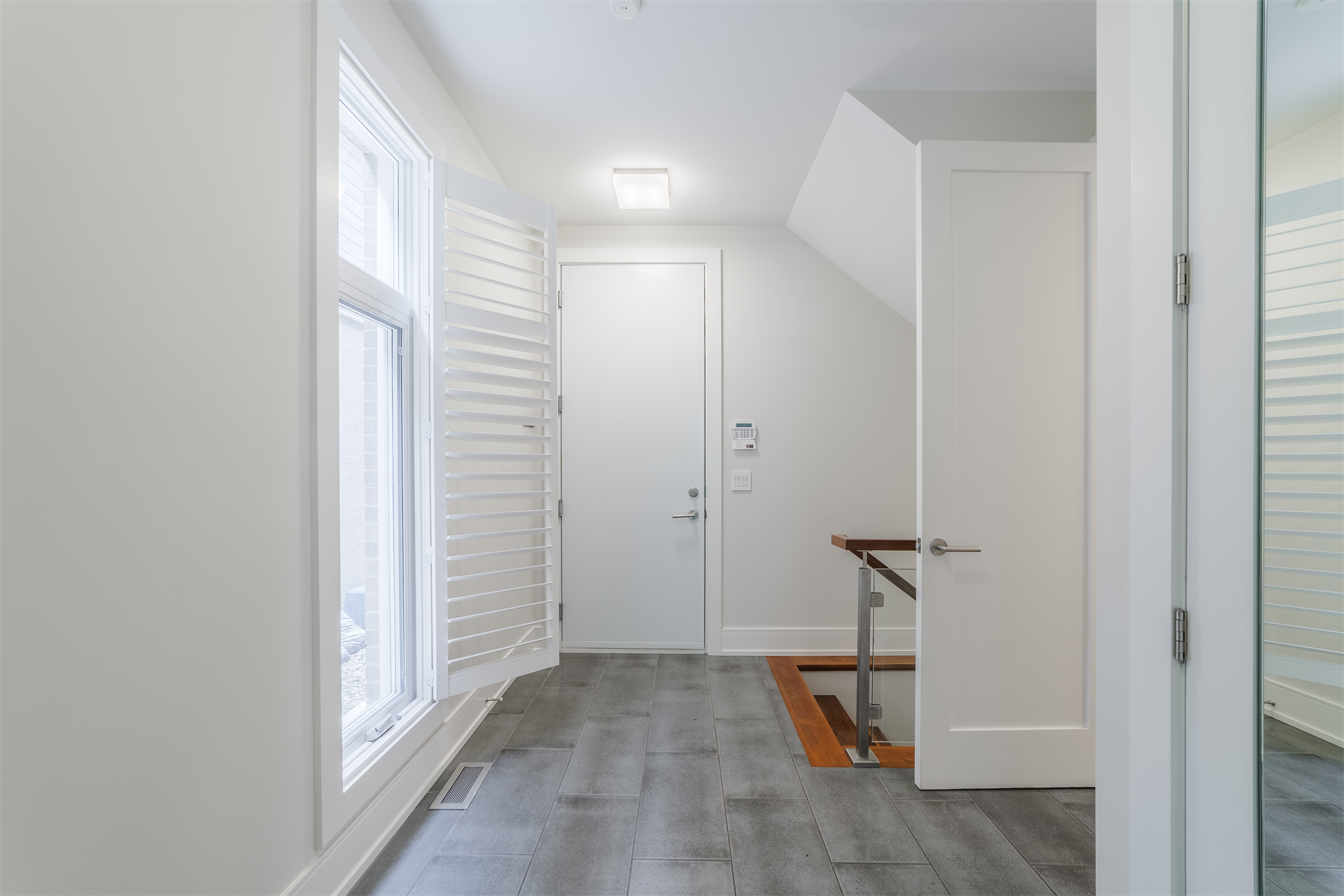 5 Bedroom Single Family Home/House's Image 23