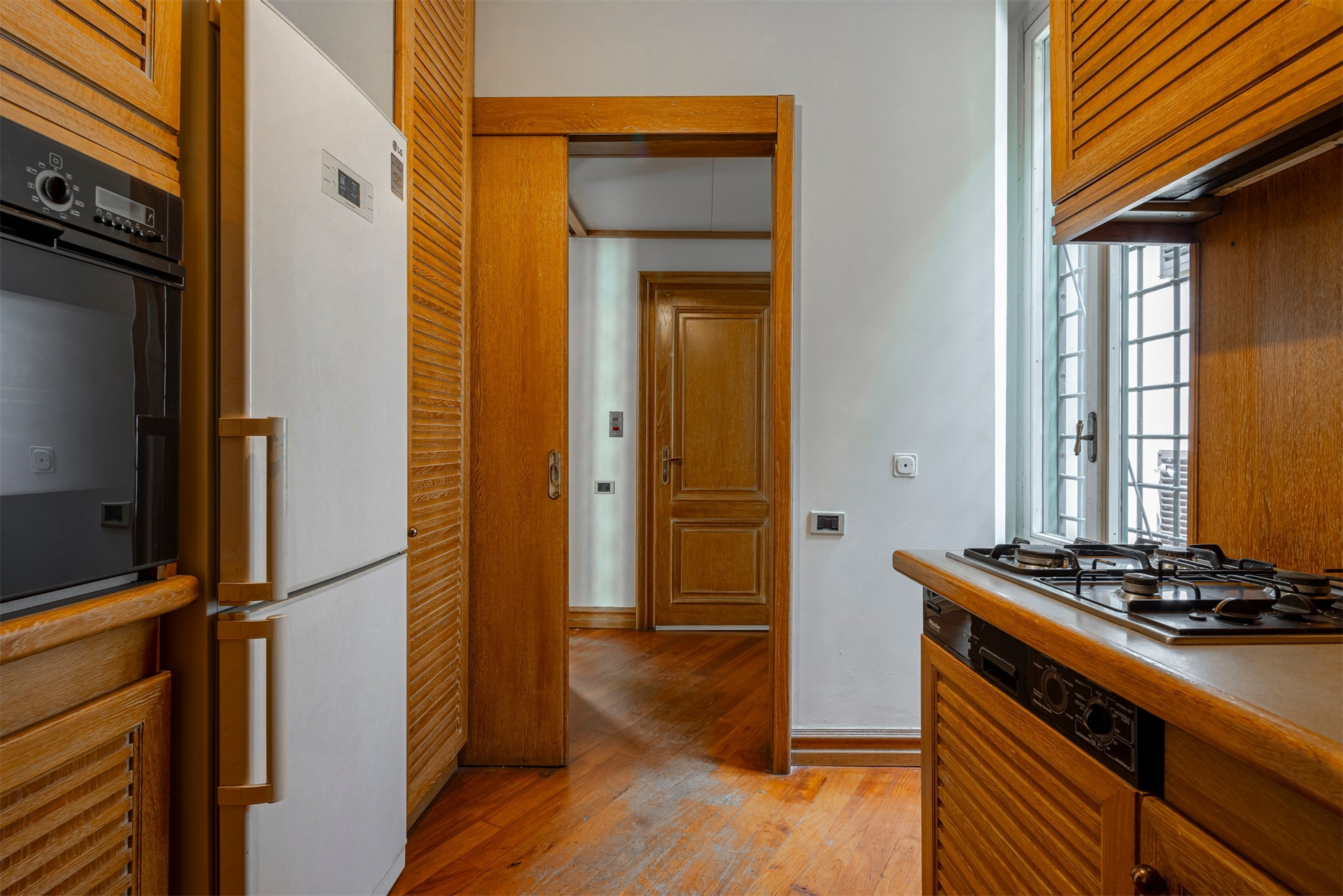 6 Bedroom Building's Image 39