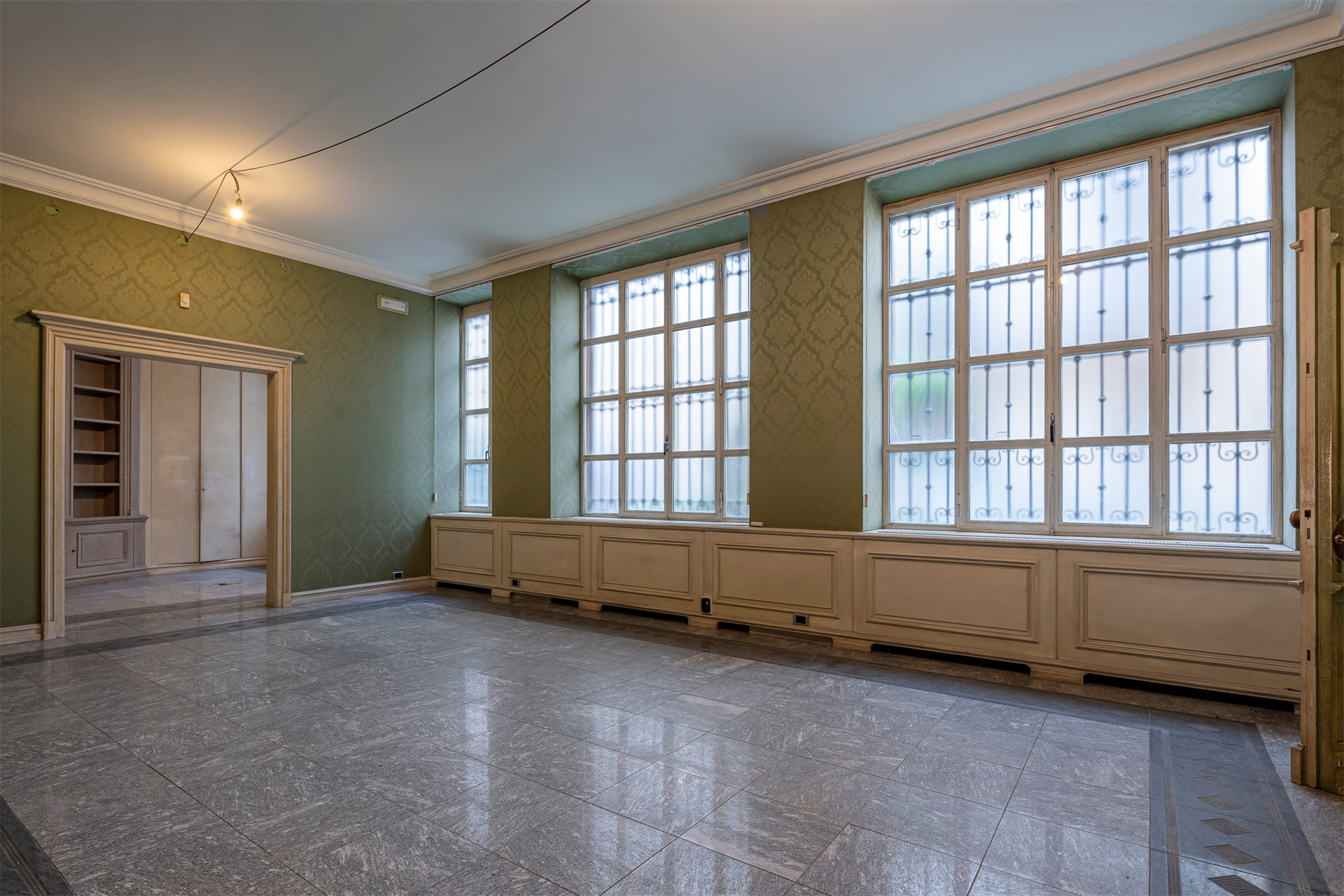 6 Bedroom Building's Image 6