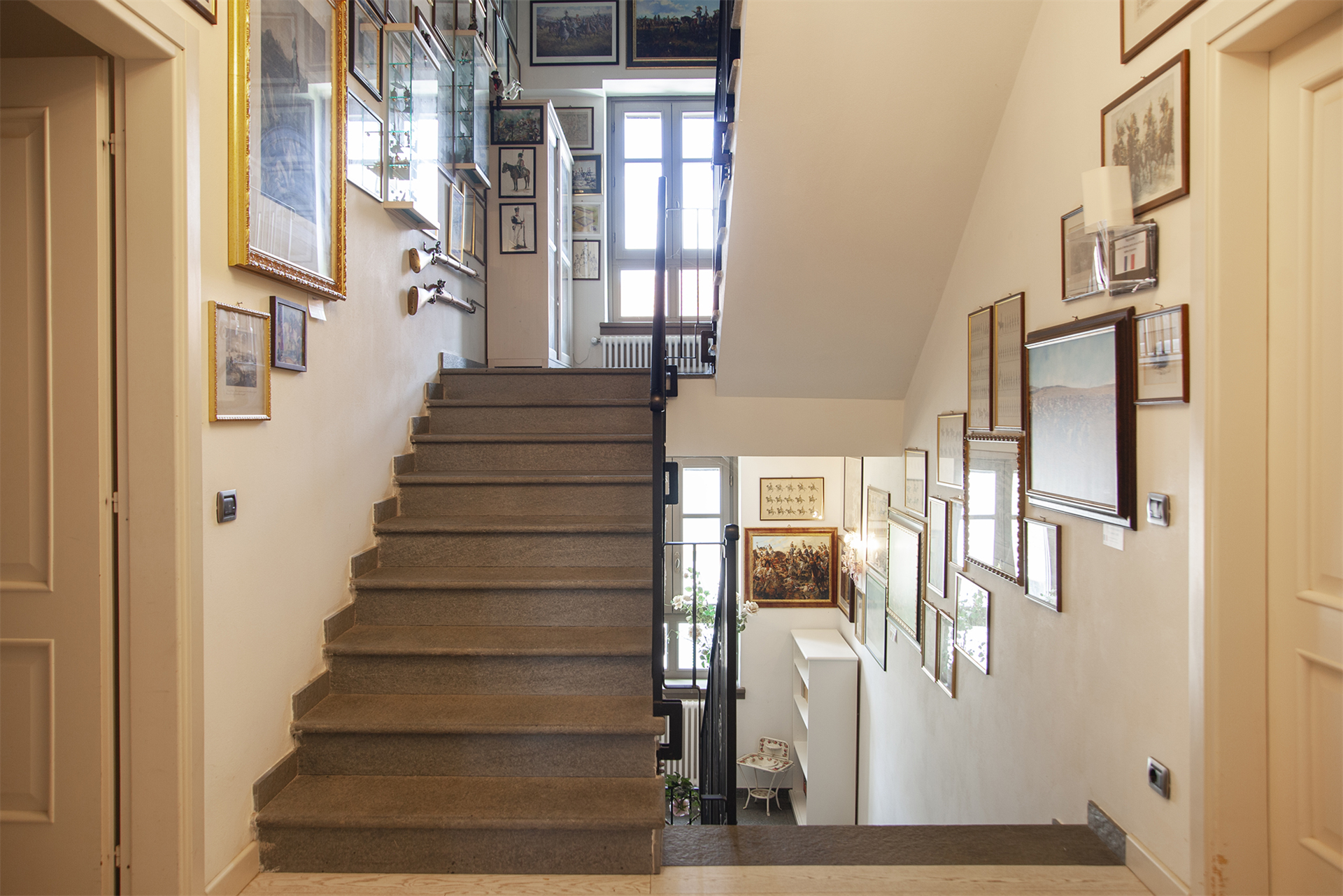 10 Bedroom Villa/Townhouse's Image 19