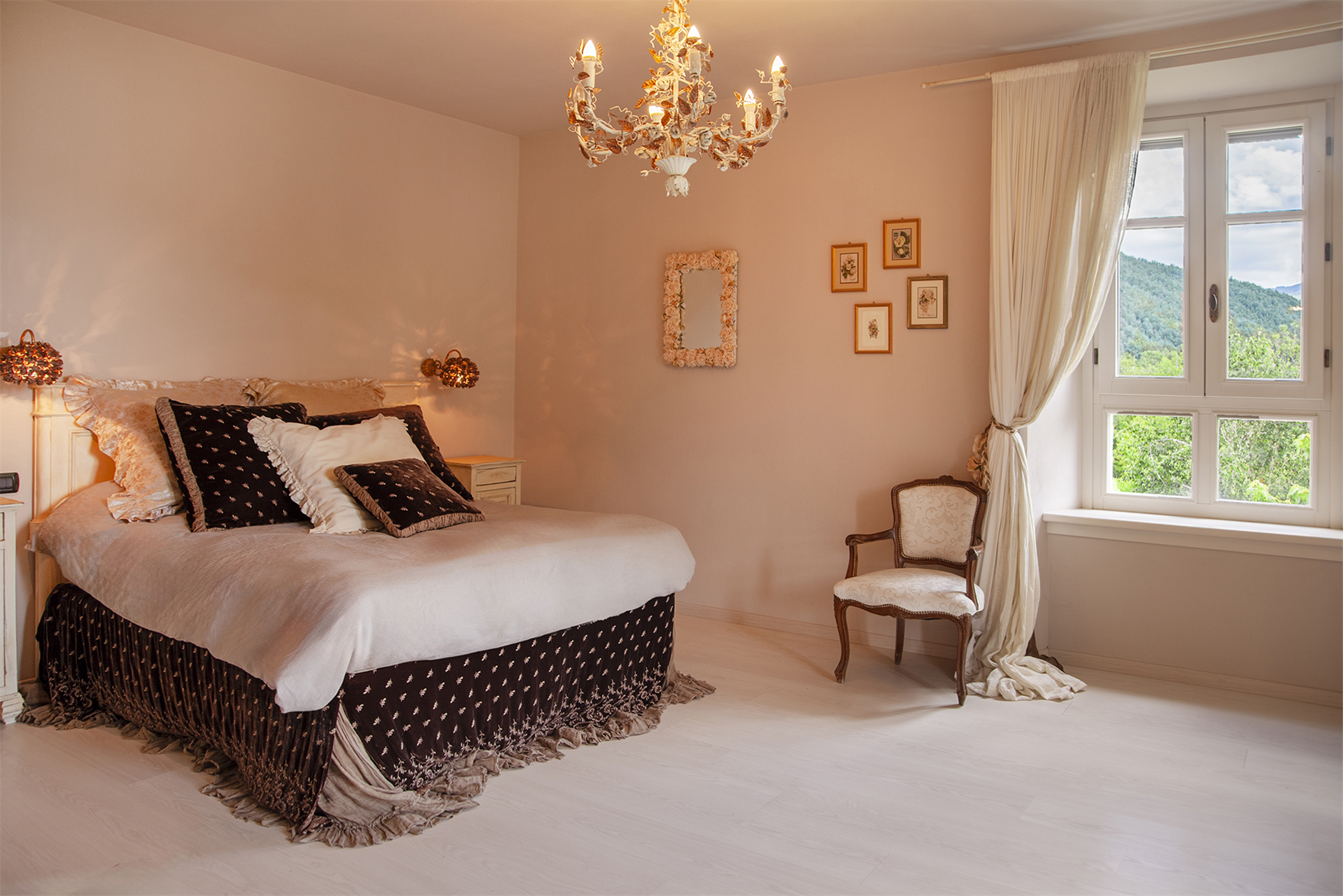 10 Bedroom Villa/Townhouse's Image 15