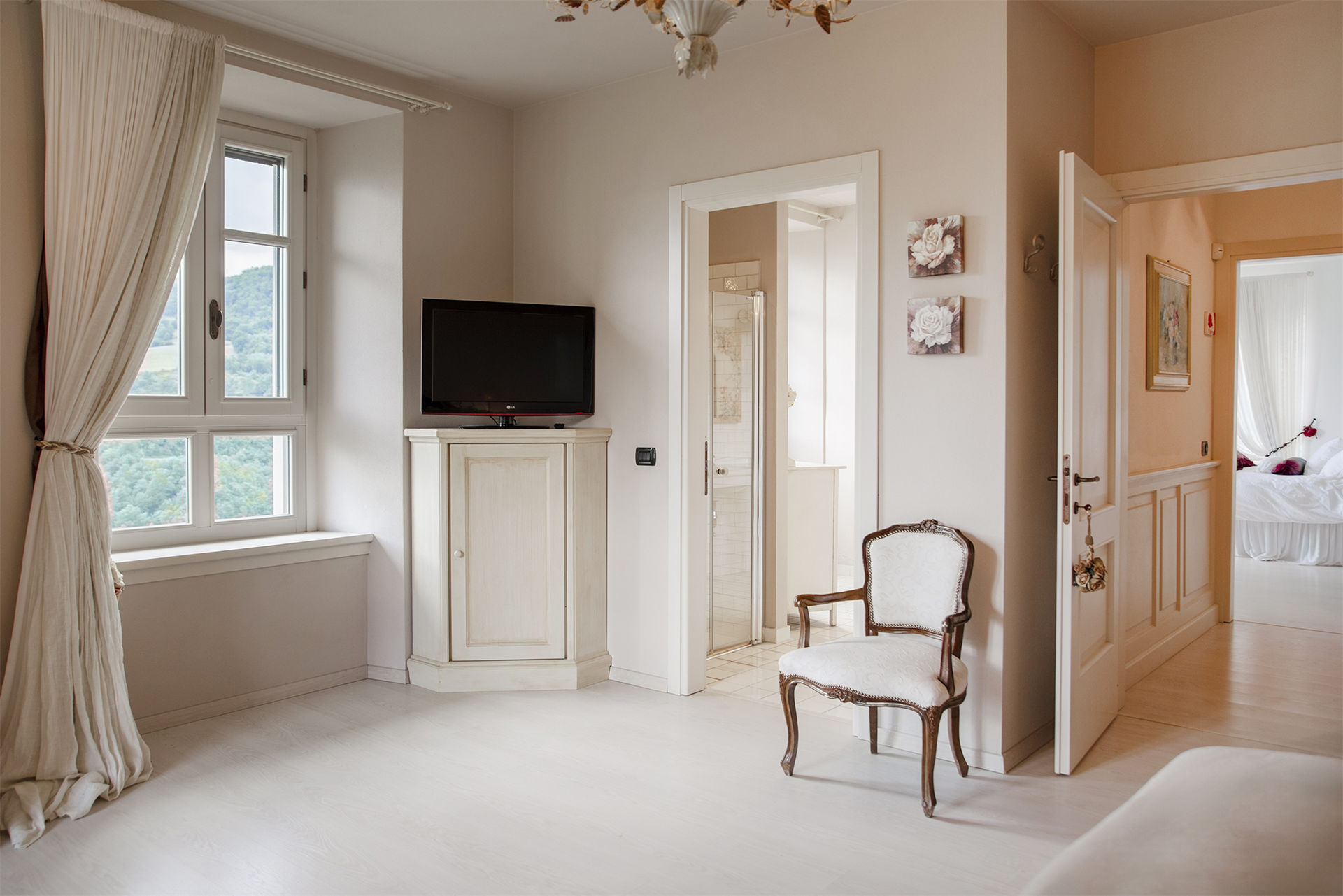 10 Bedroom Villa/Townhouse's Image 17