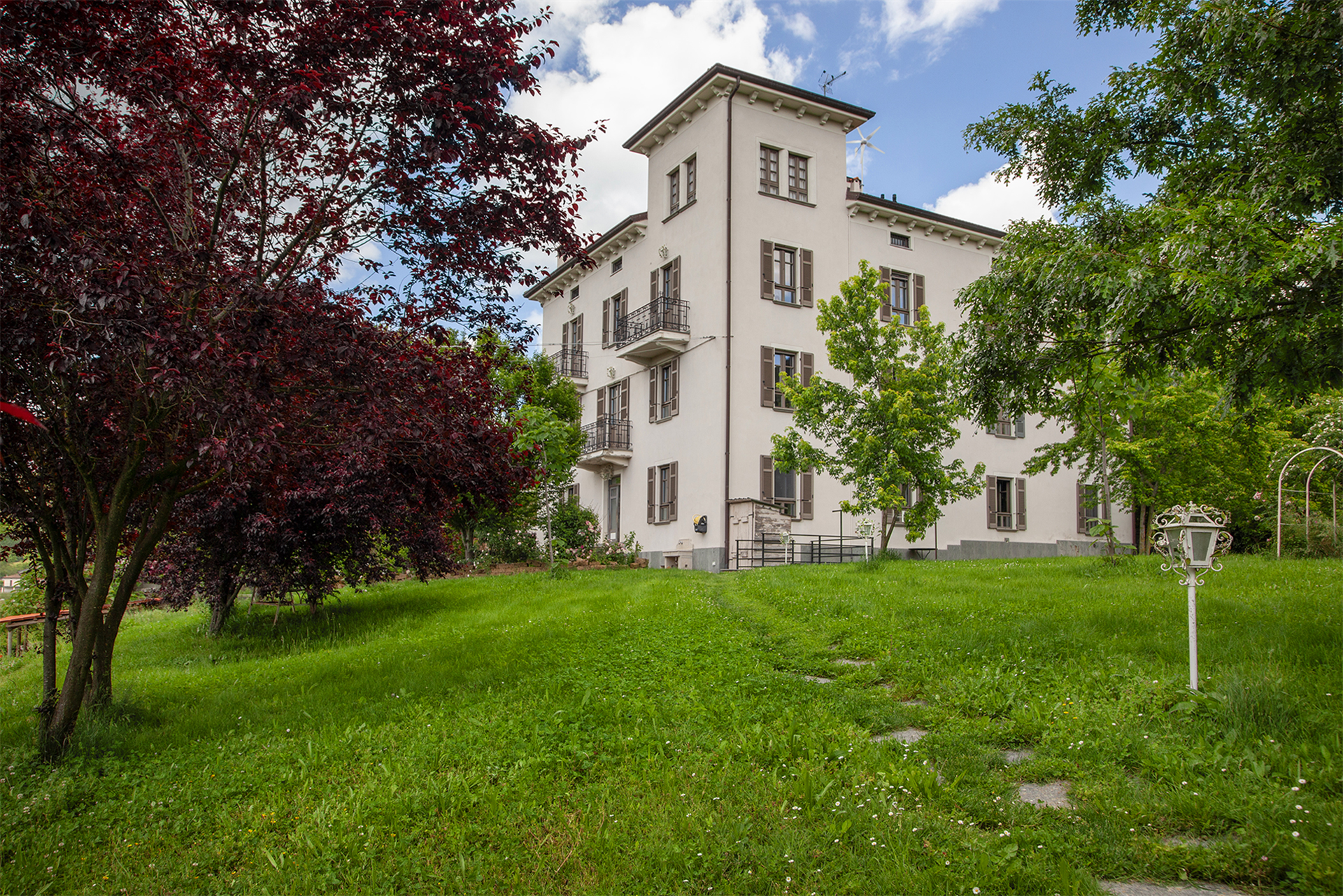 10 Bedroom Villa/Townhouse's Image 9