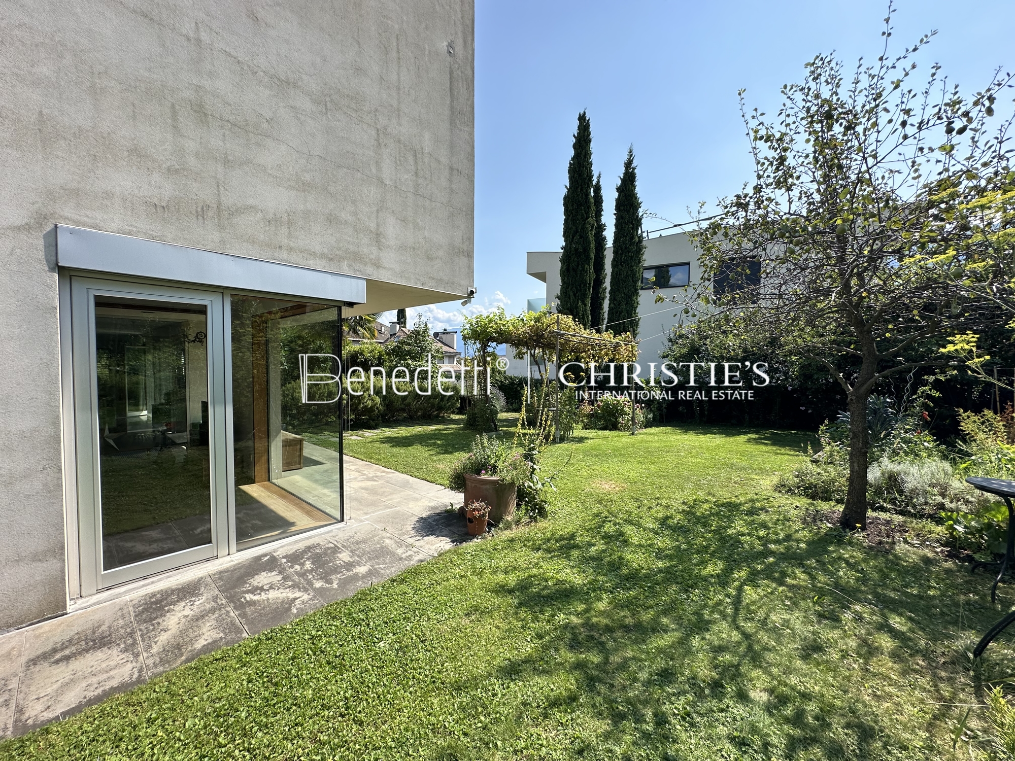 5 Bedroom Villa/Townhouse's Image 16