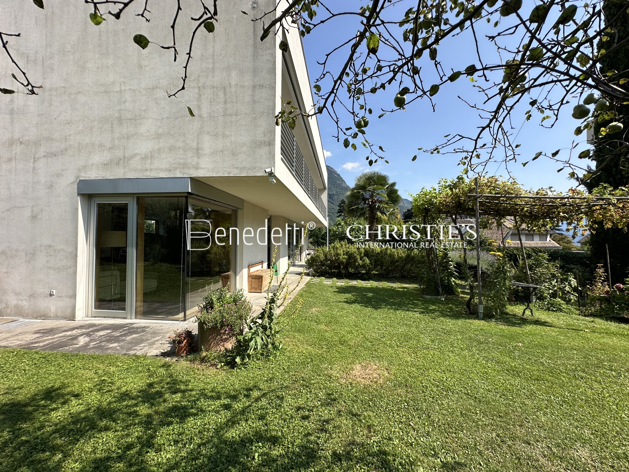 5 Bedroom Villa/Townhouse's Image 17