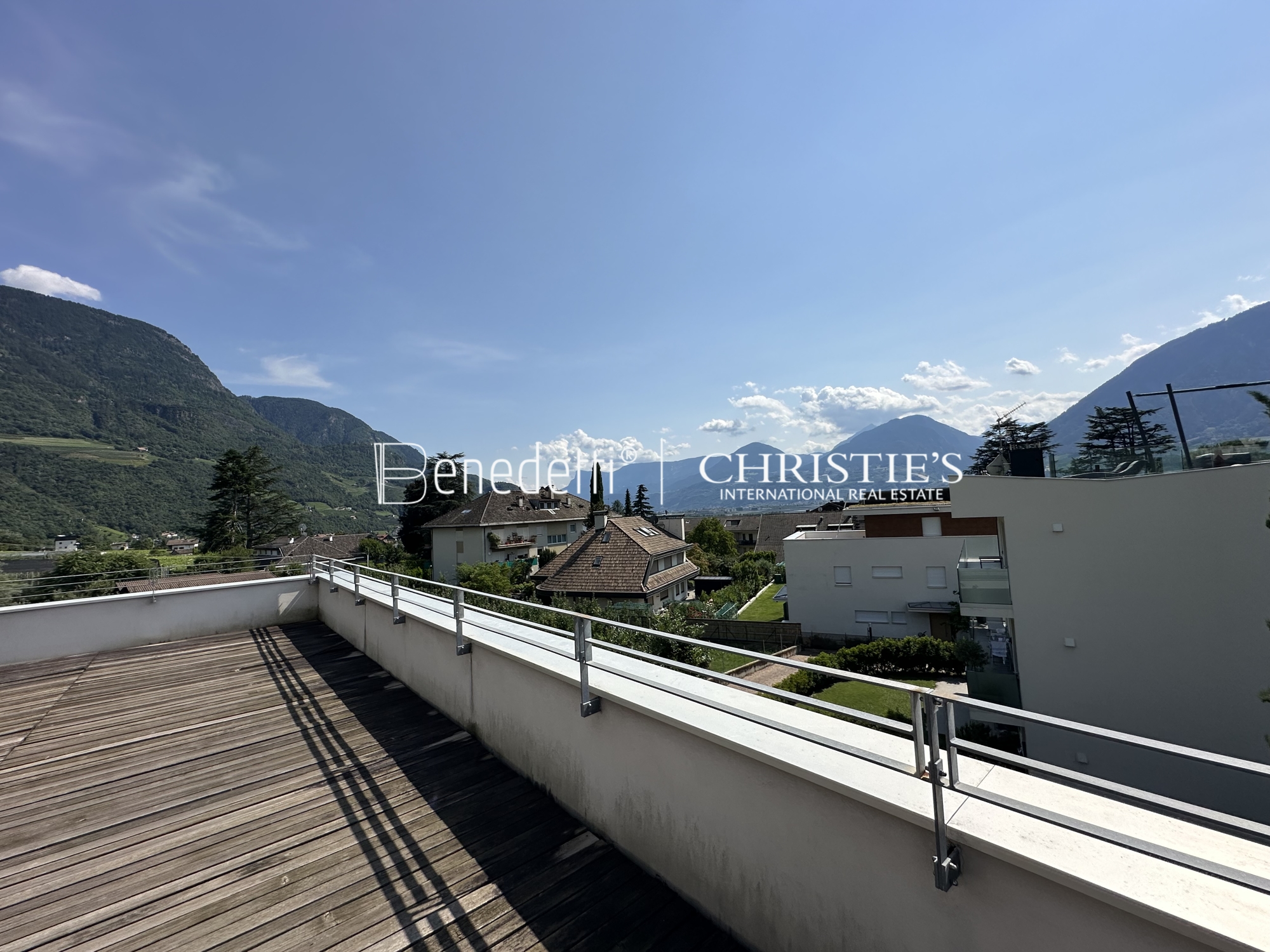 5 Bedroom Villa/Townhouse's Image 12