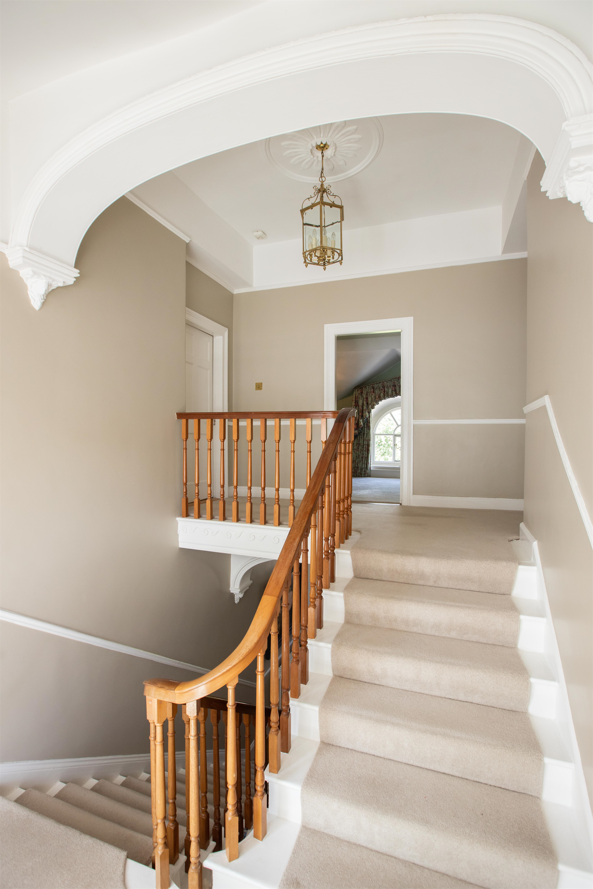6 Bedroom Single Family Home/House's Image 19