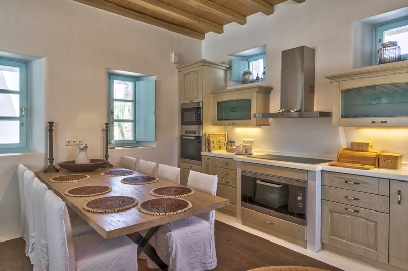 6 Bedroom Villa/Townhouse's Image 4