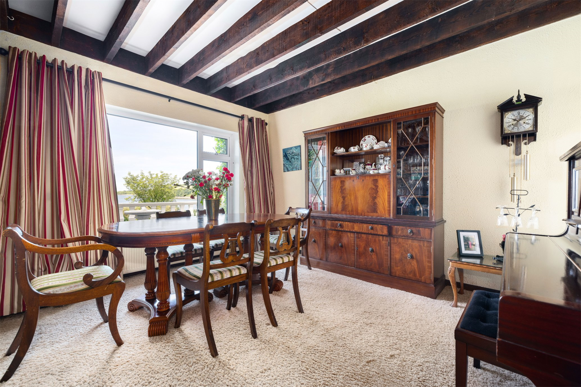 5 Bedroom Single Family Home/House's Image 3