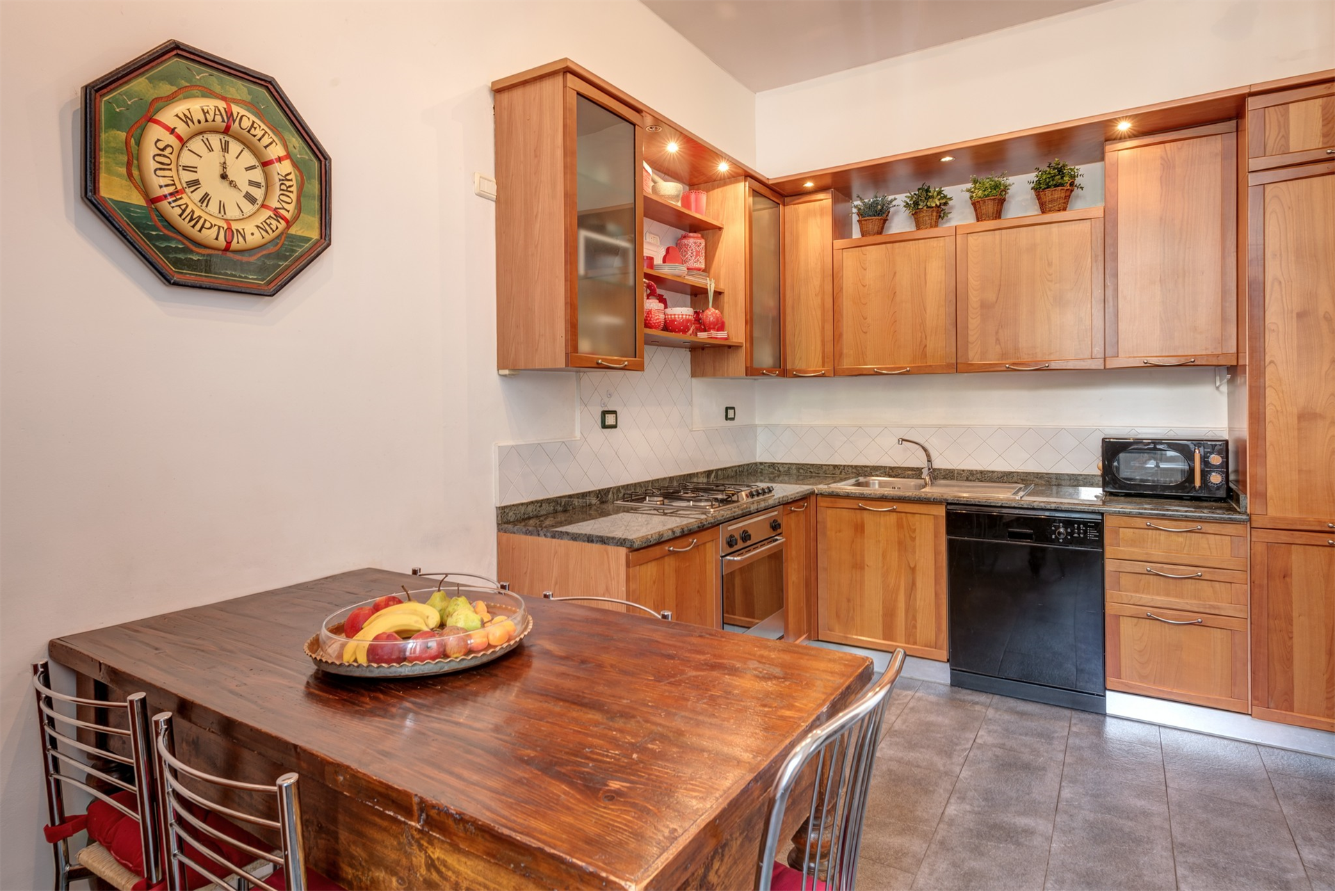 3 Bedroom Apartment/Flat's Image 4