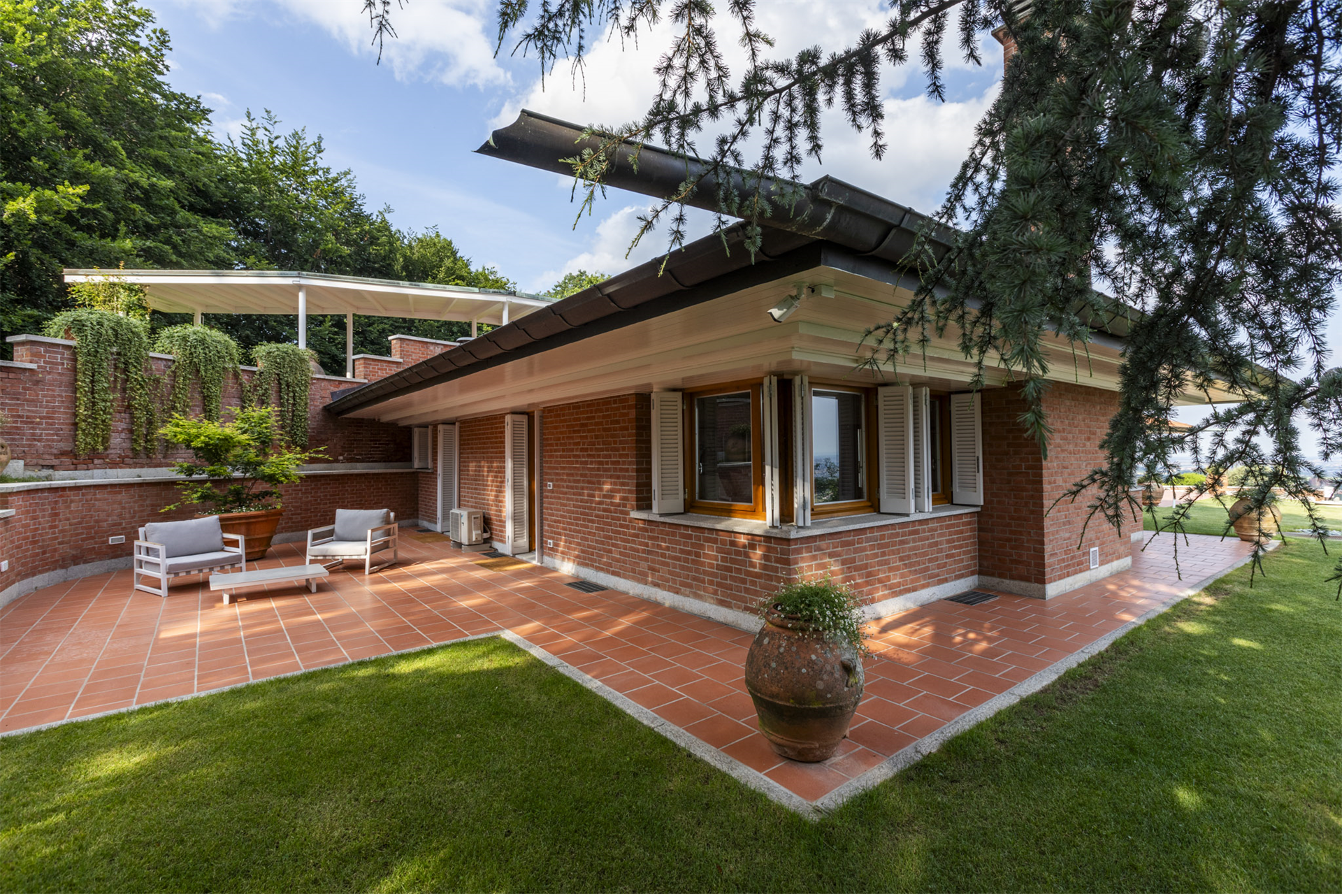 11 Bedroom Villa/Townhouse's Image 28