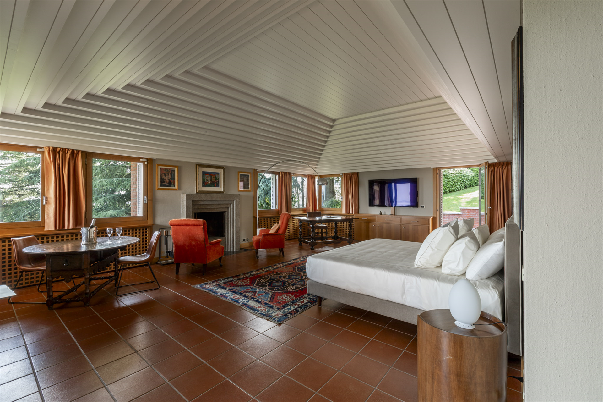 11 Bedroom Villa/Townhouse's Image 25