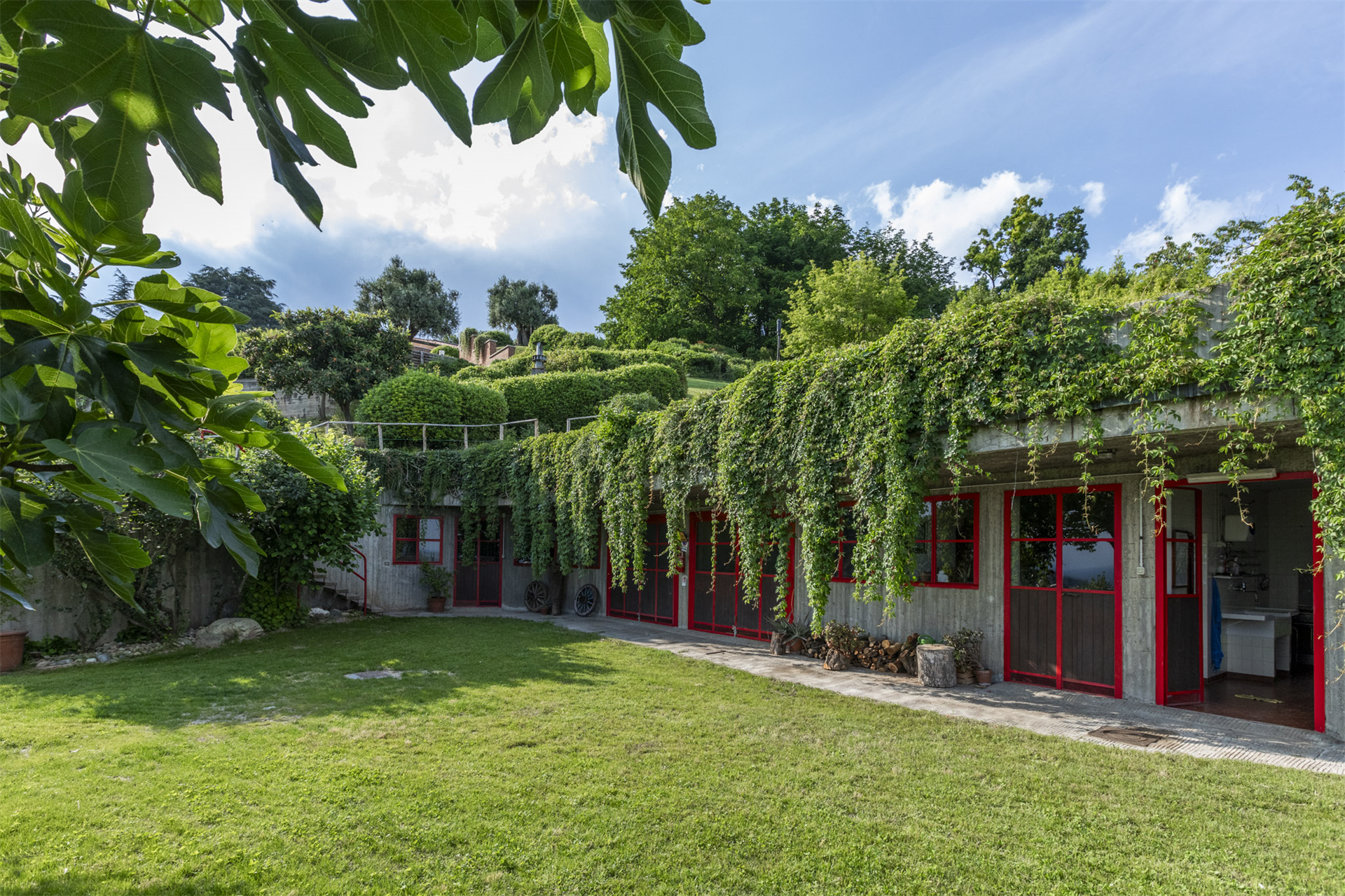 11 Bedroom Villa/Townhouse's Image 41