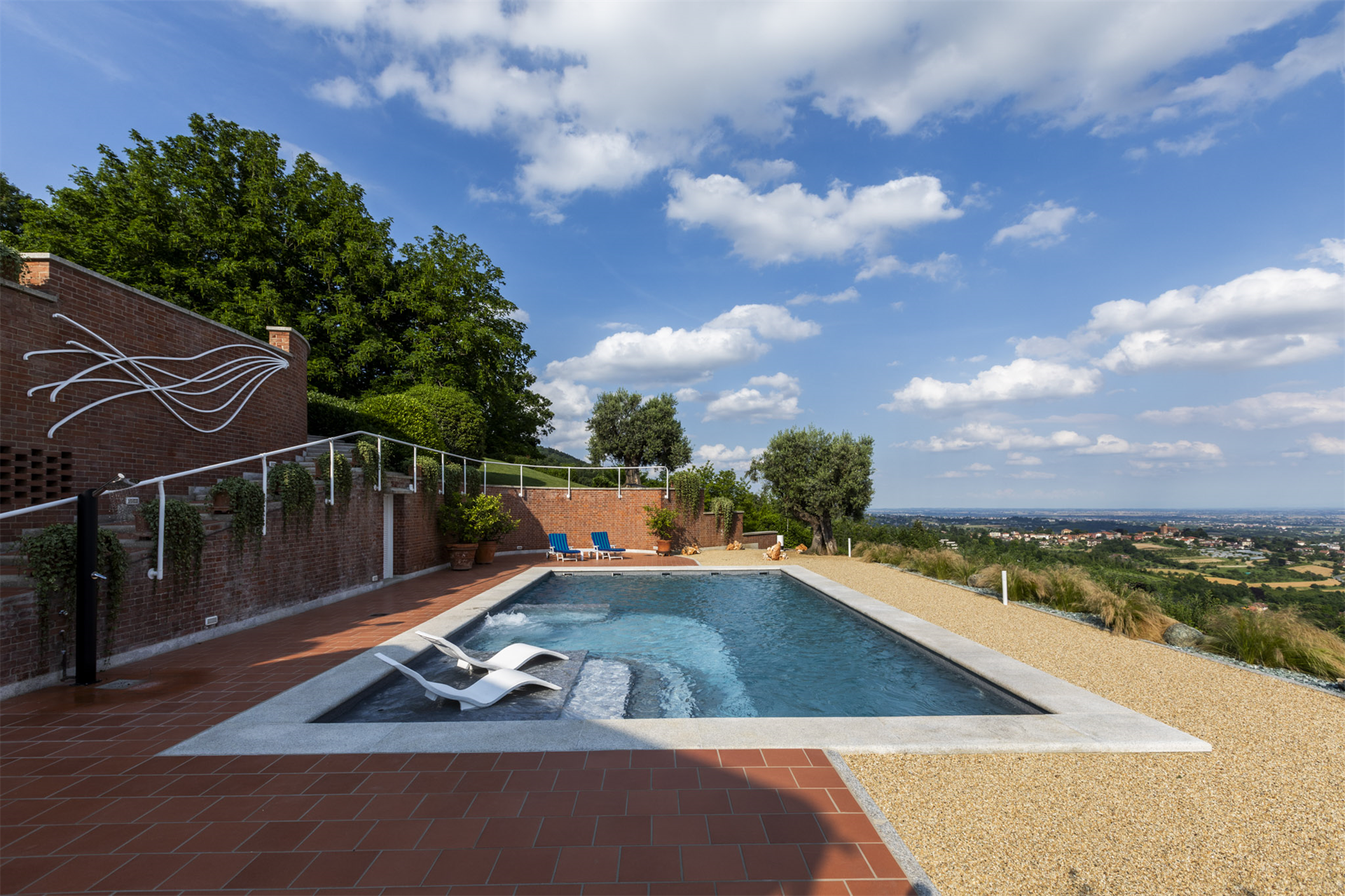 11 Bedroom Villa/Townhouse's Image 10