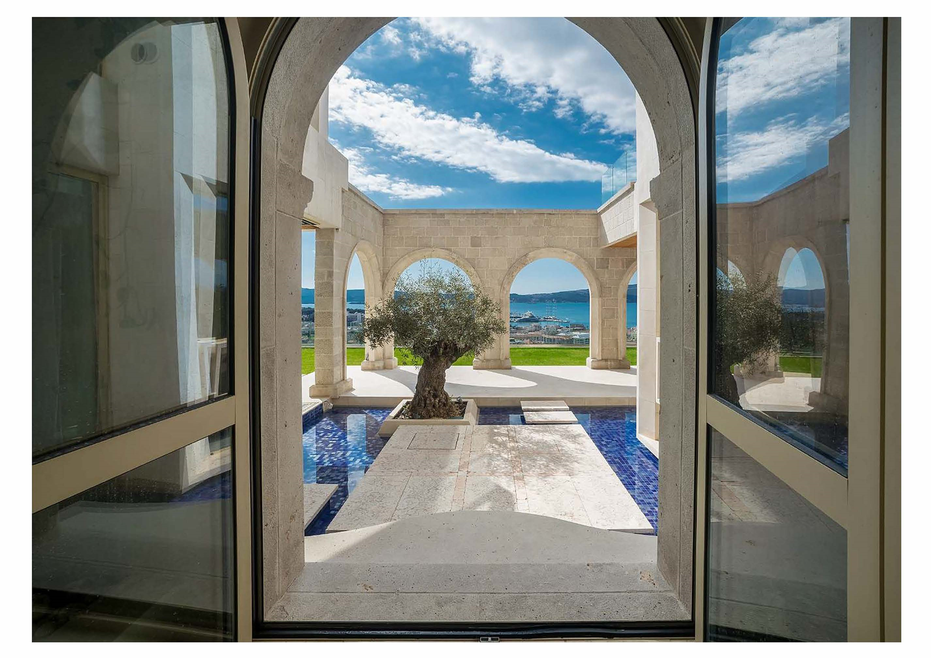 7 Bedroom Villa/Townhouse's Image 6