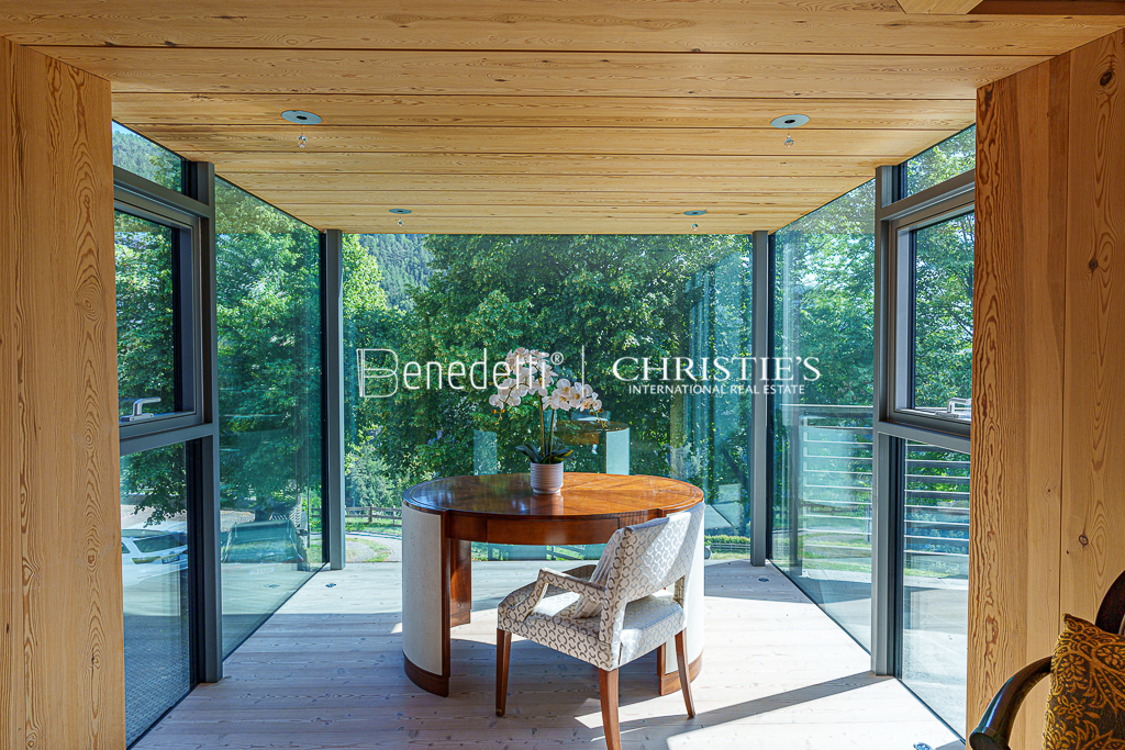 8 Bedroom Estate's Image 30
