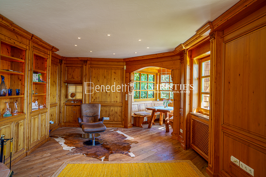 8 Bedroom Estate's Image 19