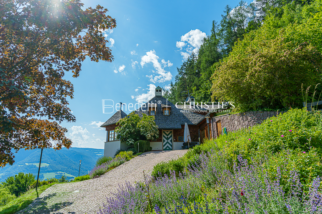 8 Bedroom Estate's Image 41
