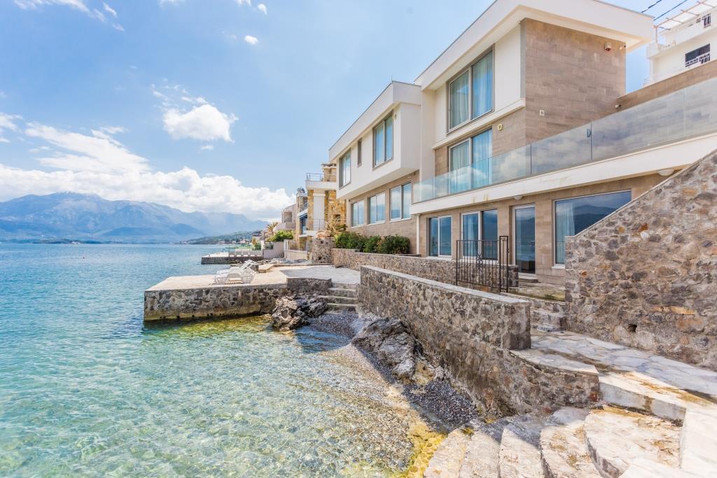 5 Bedroom Villa/Townhouse's Image 18