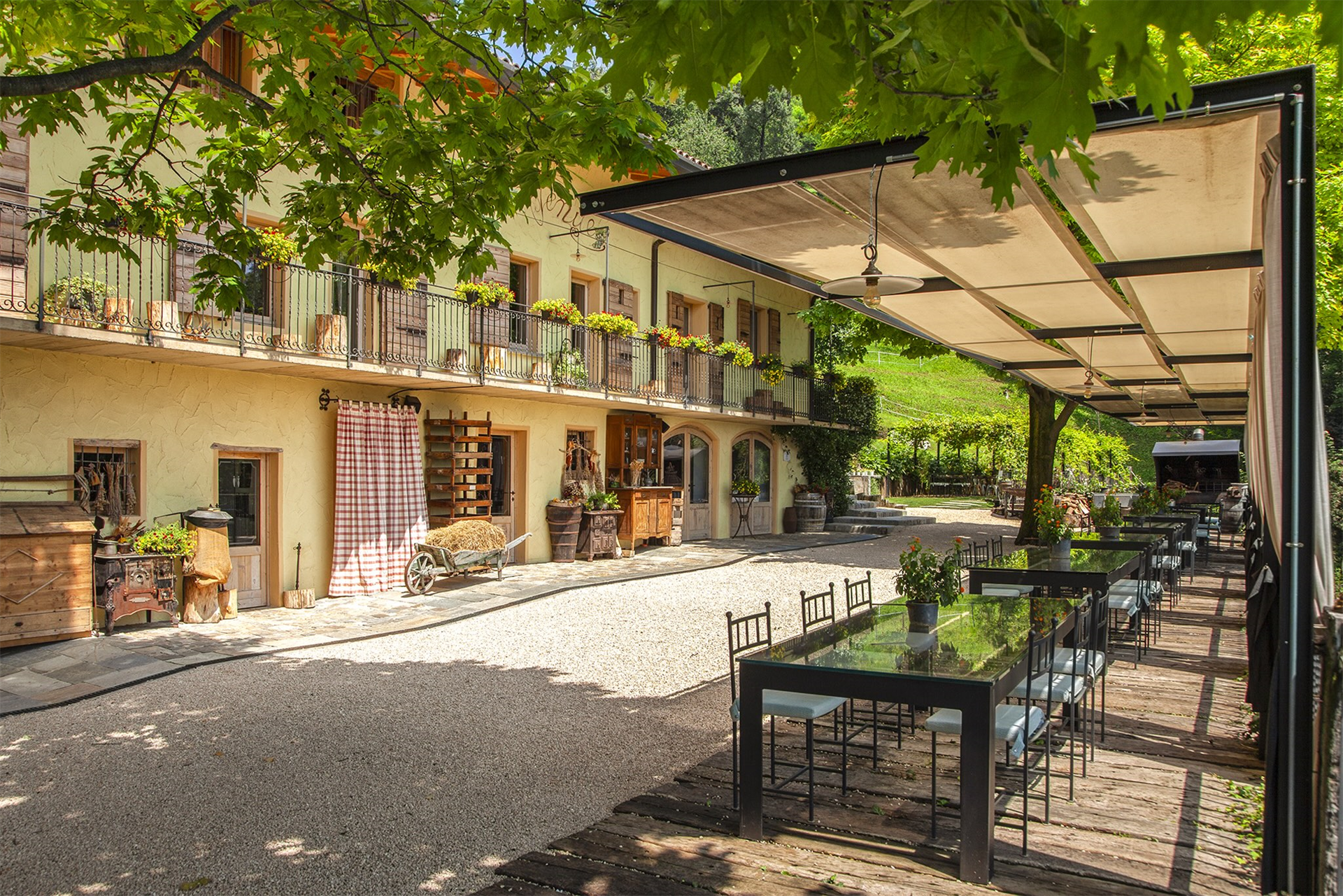 10 Bedroom Villa/Townhouse's Image 36