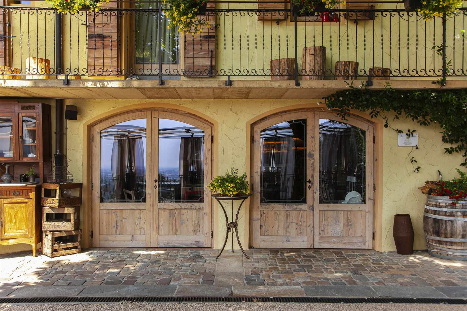 10 Bedroom Villa/Townhouse's Image 34