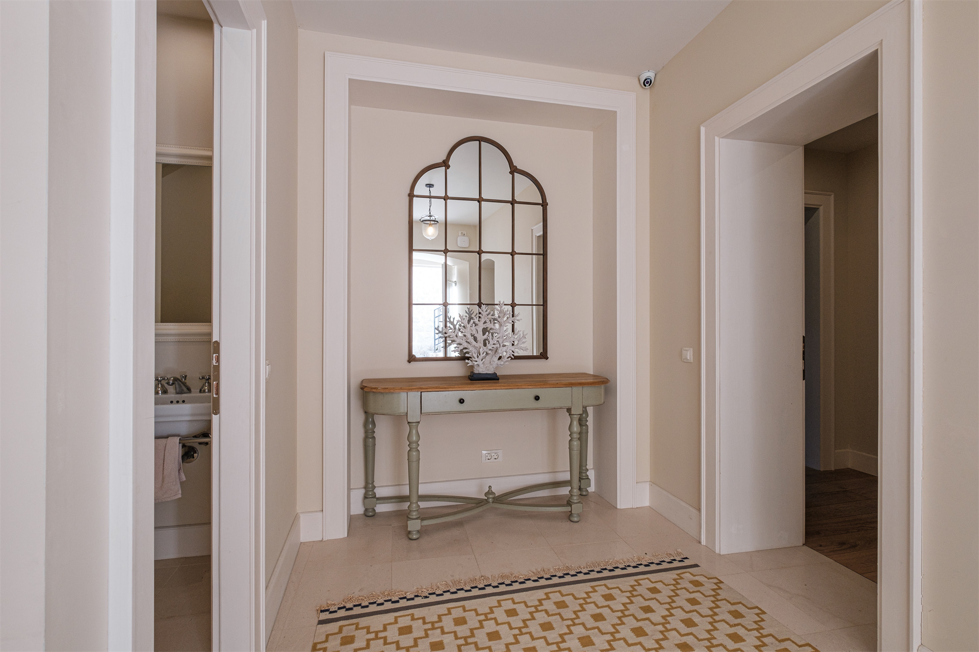 5 Bedroom Villa/Townhouse's Image 11