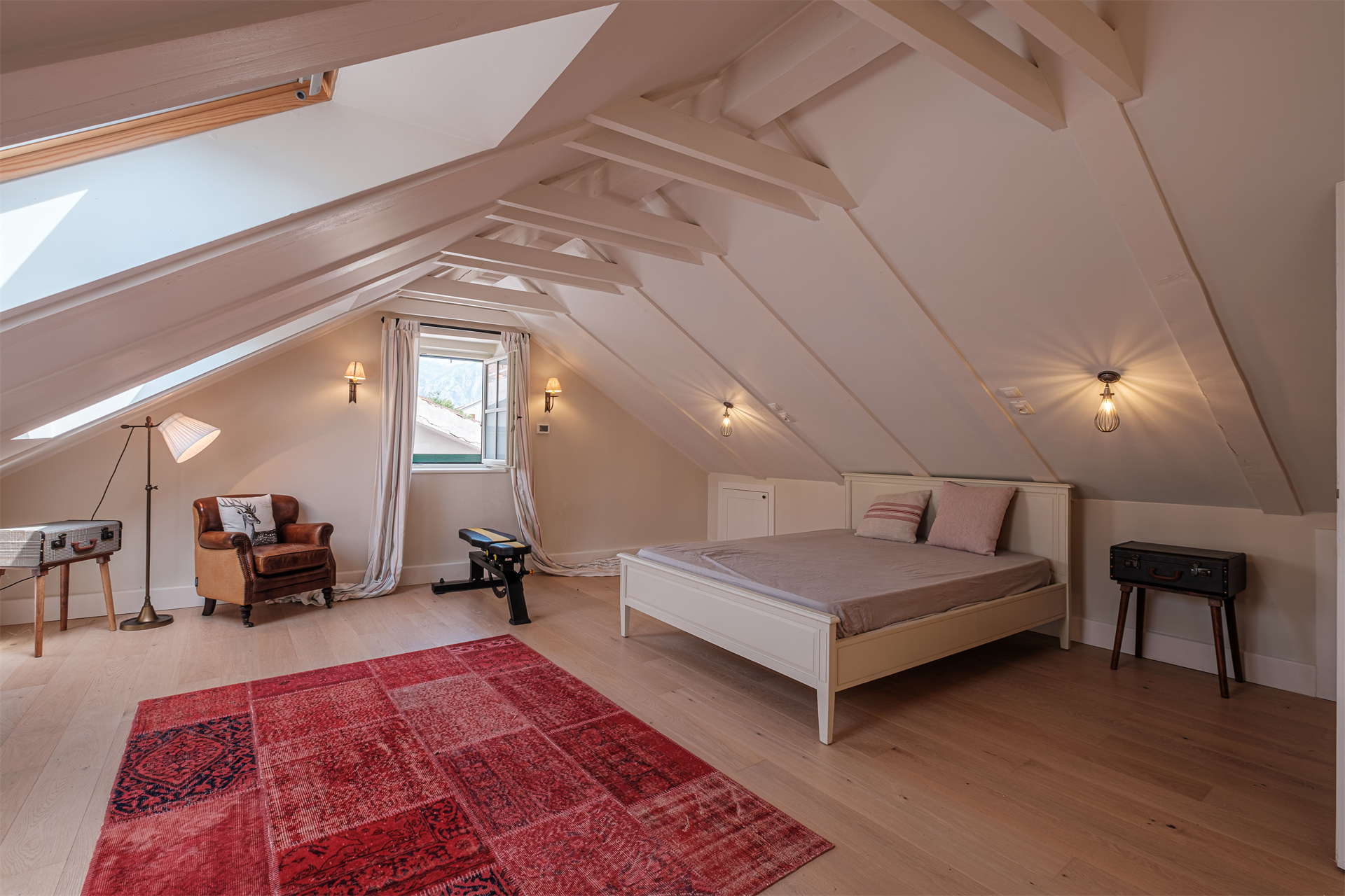 5 Bedroom Villa/Townhouse's Image 22