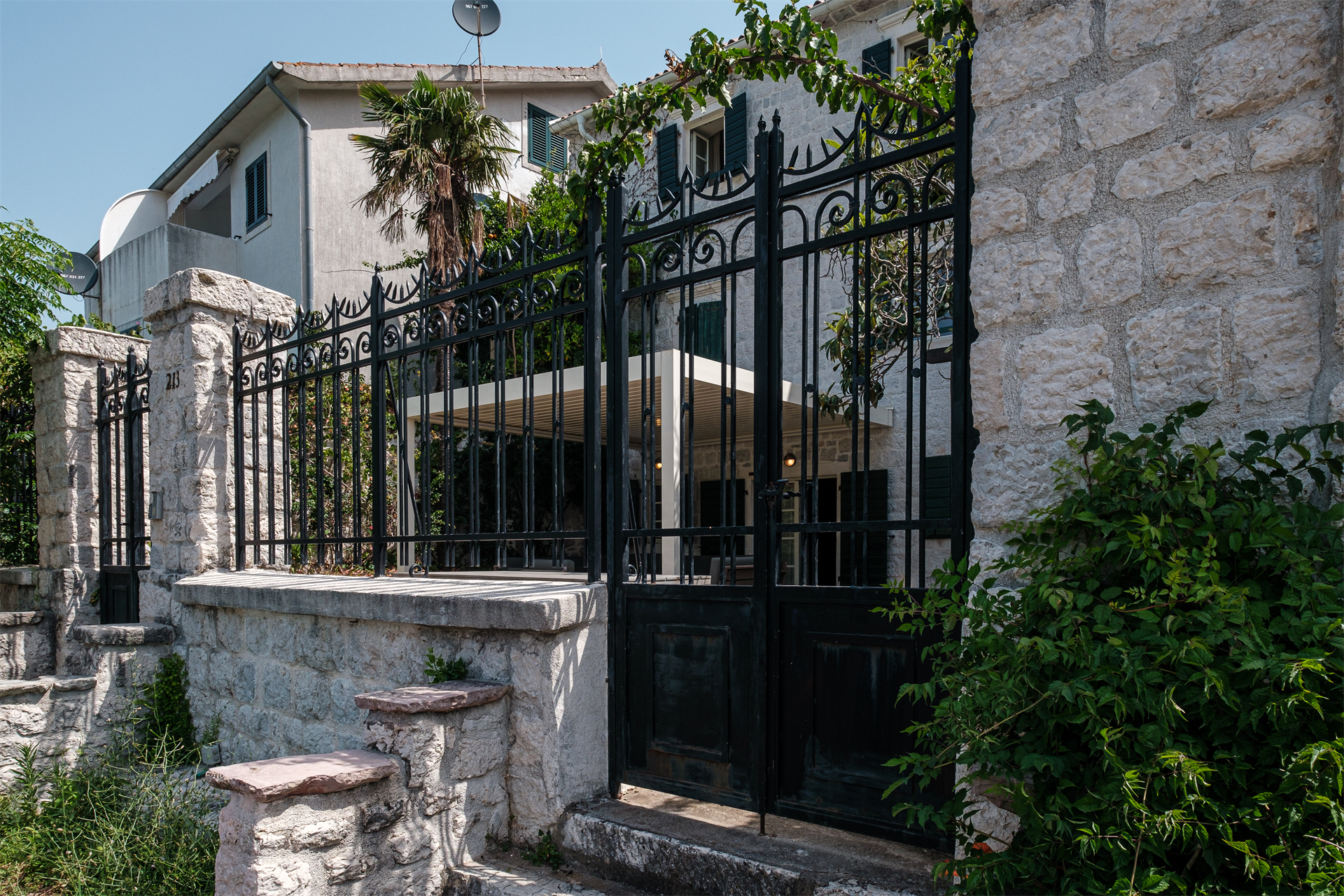 5 Bedroom Villa/Townhouse's Image 32