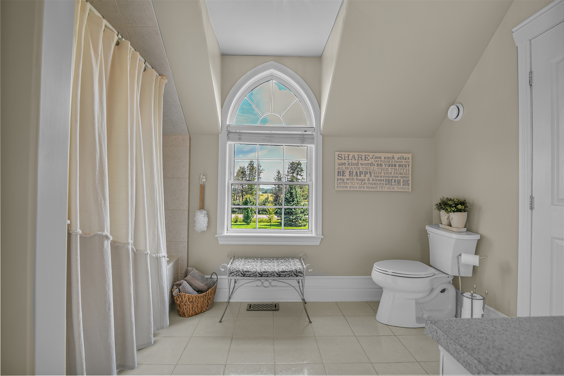 5 Bedroom Single Family Home/House's Image 30