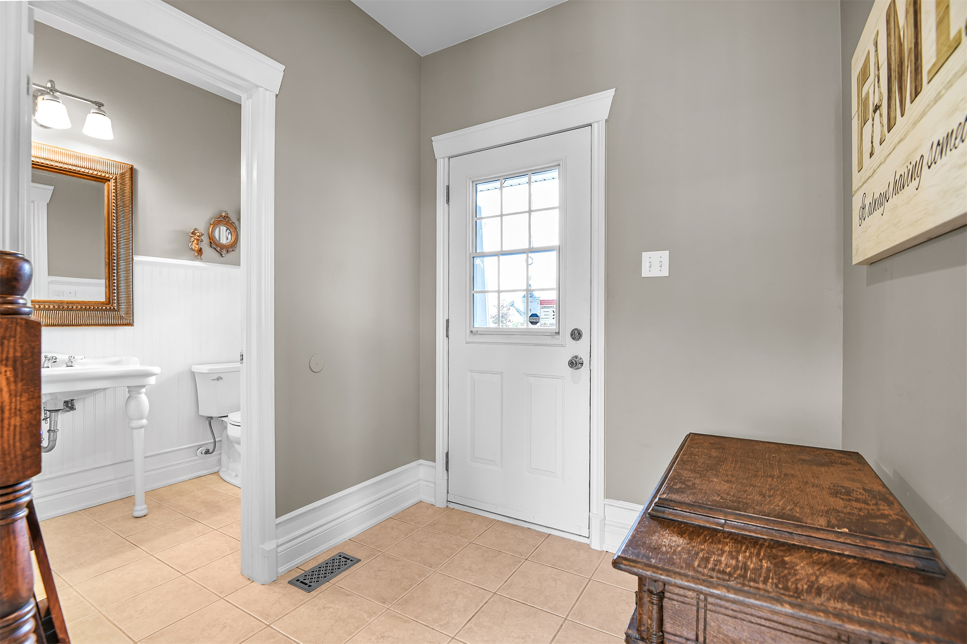 5 Bedroom Single Family Home/House's Image 36