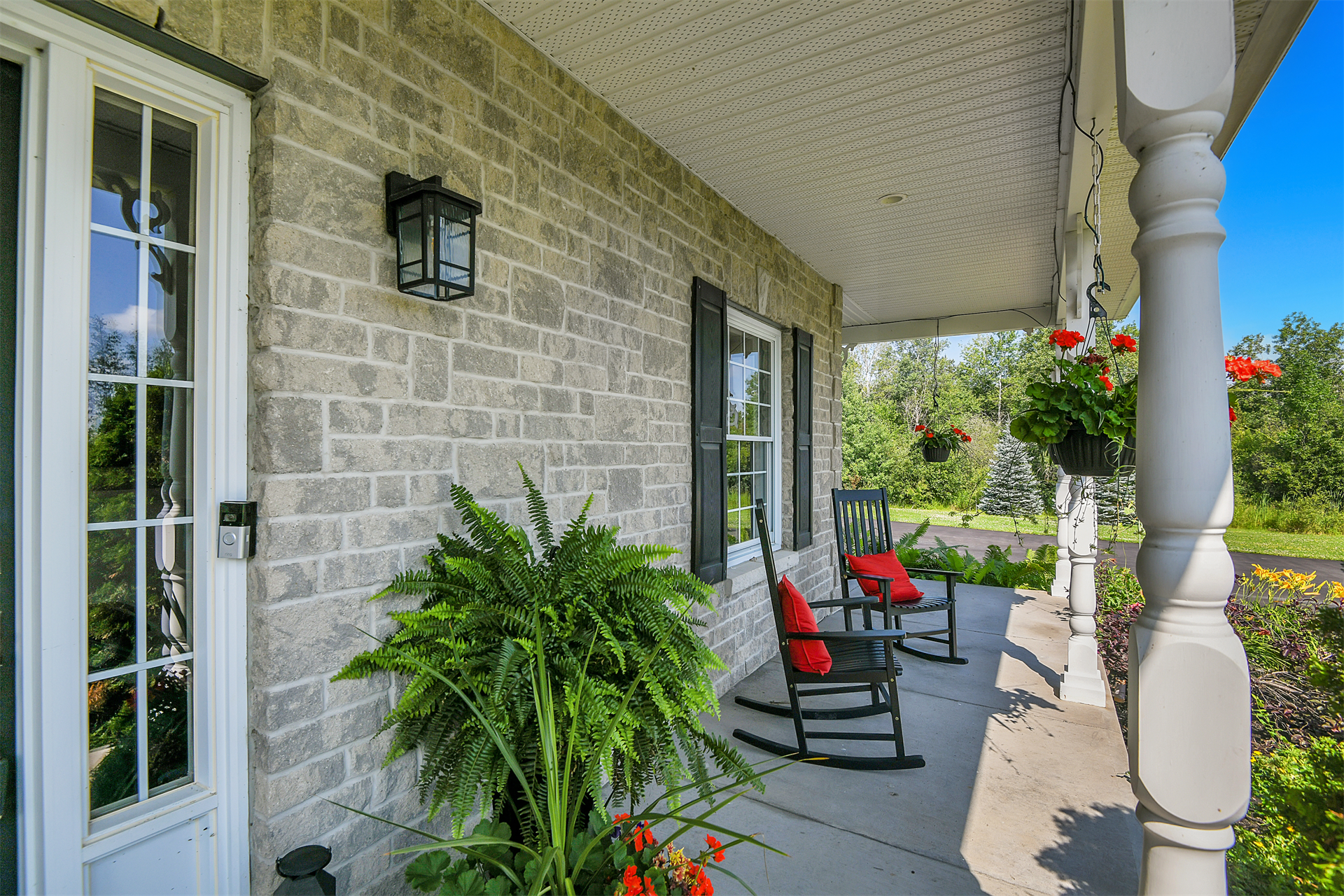 5 Bedroom Single Family Home/House's Image 4