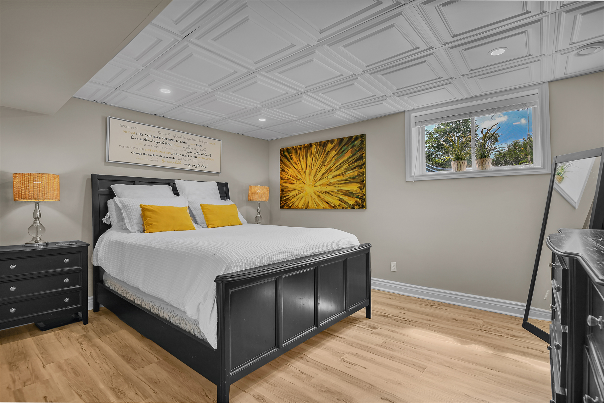 5 Bedroom Single Family Home/House's Image 43