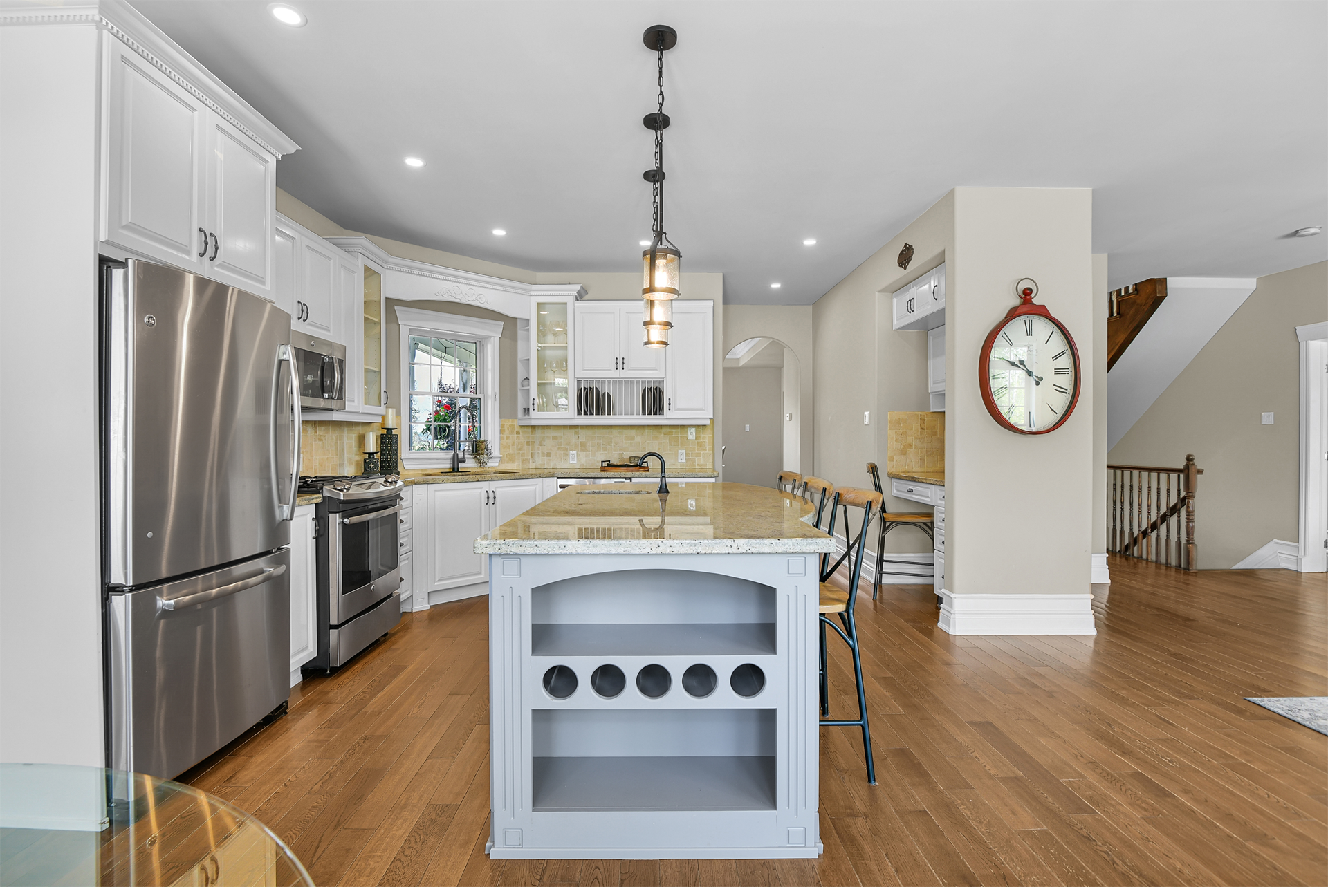 5 Bedroom Single Family Home/House's Image 16