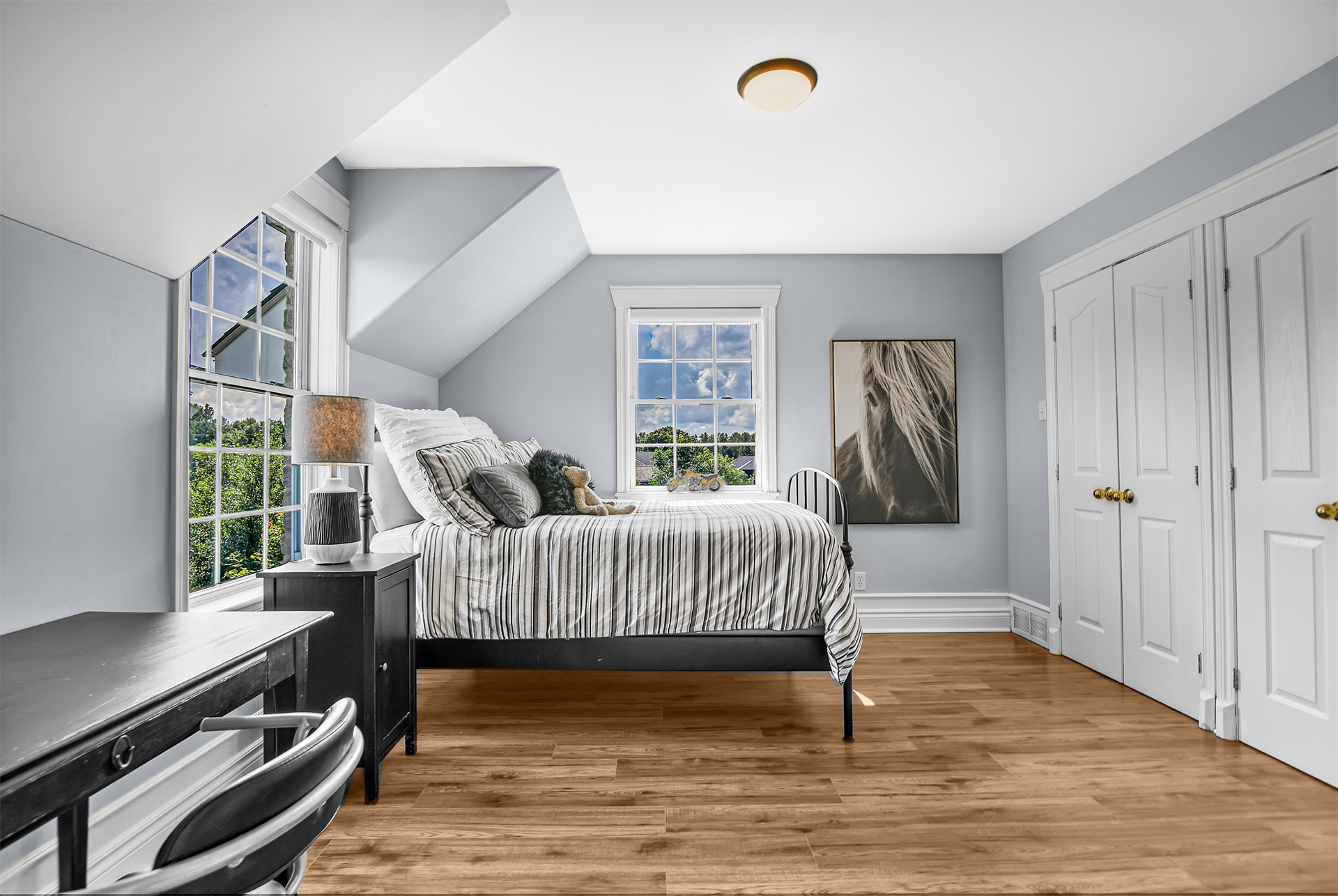 5 Bedroom Single Family Home/House's Image 27