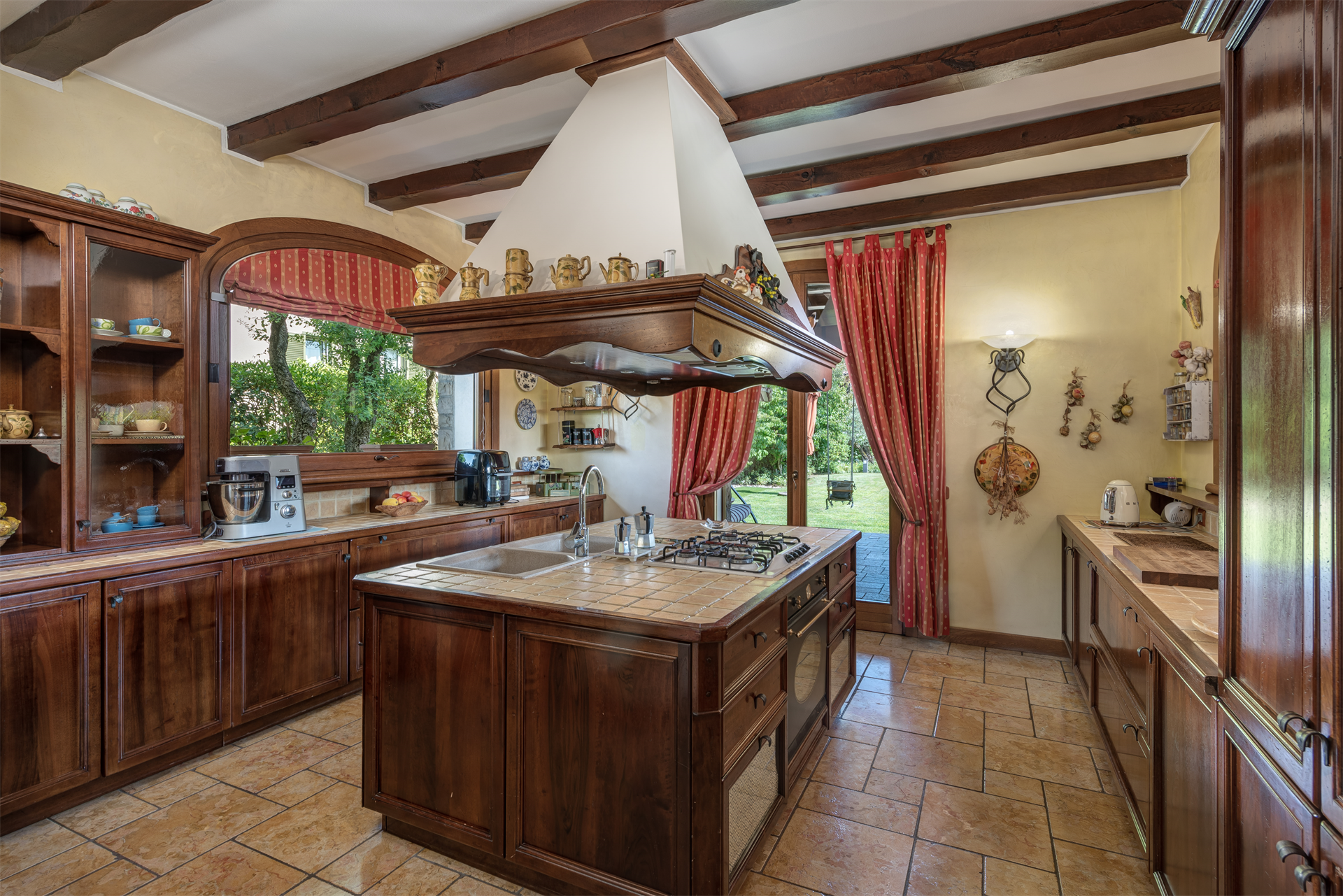 4 Bedroom Villa/Townhouse's Image 4