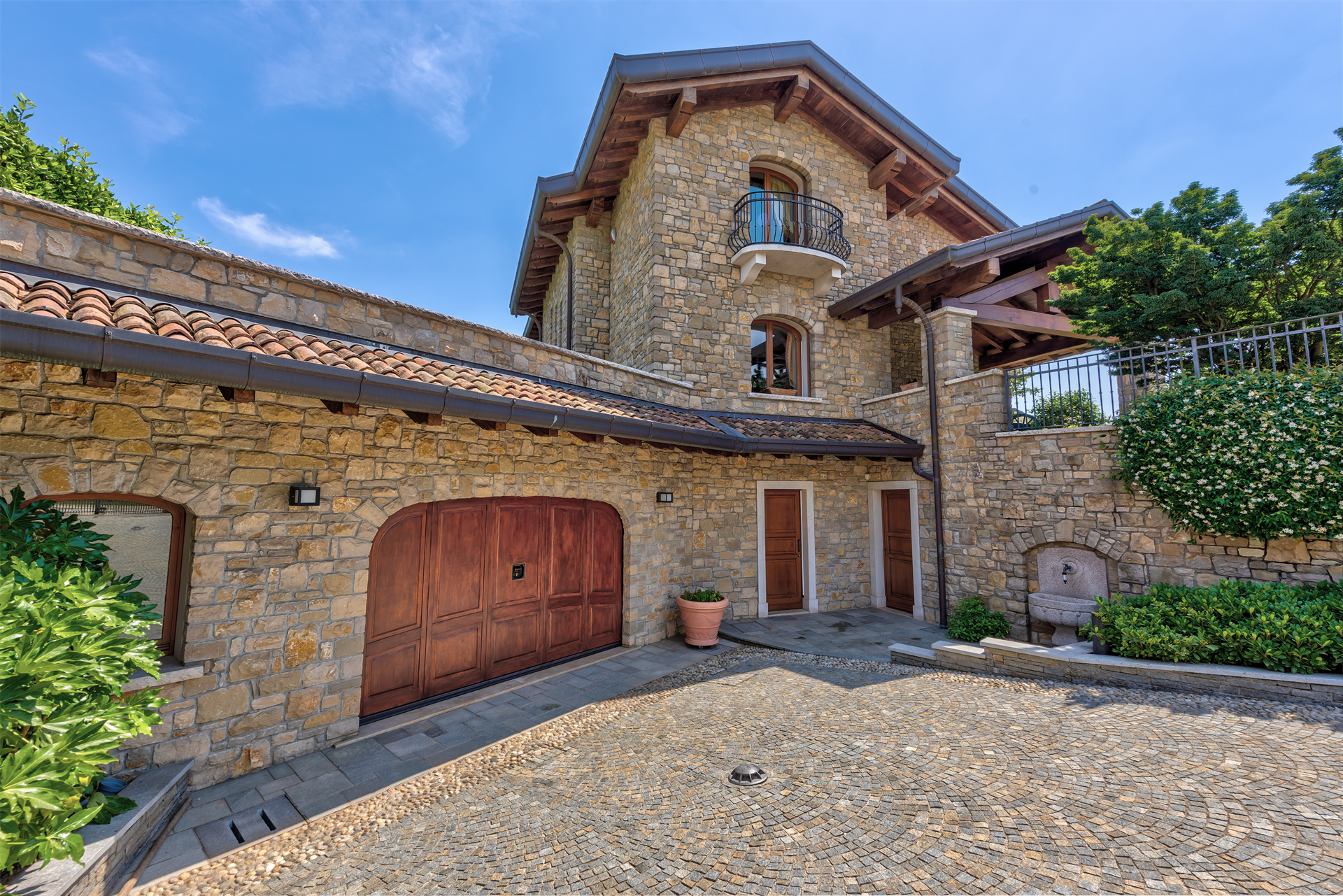 4 Bedroom Villa/Townhouse's Image 16
