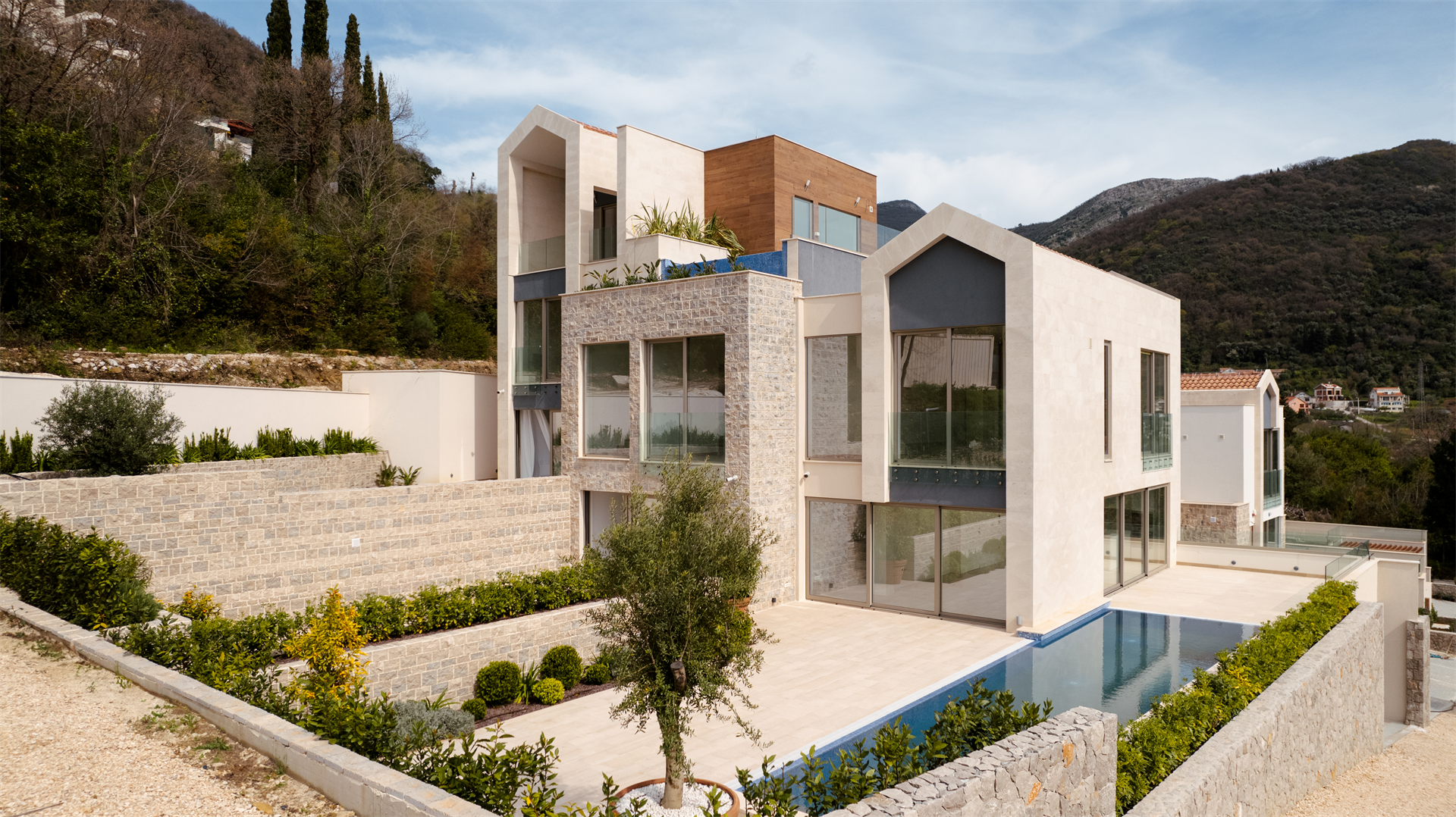 2 Bedroom Villa/Townhouse's Image 15