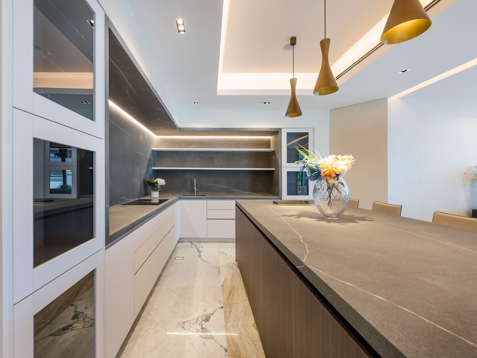 5 Bedroom Villa/Townhouse's Image 7