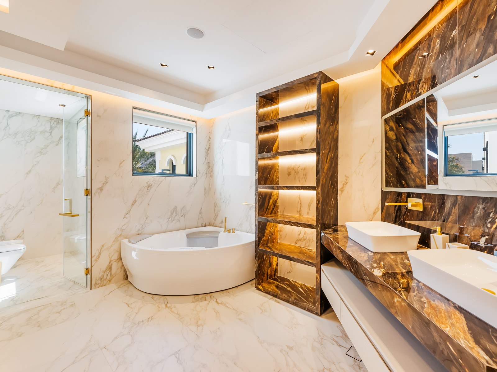 5 Bedroom Villa/Townhouse's Image 15