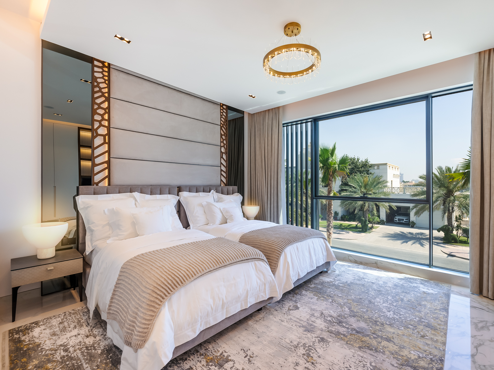 5 Bedroom Villa/Townhouse's Image 14