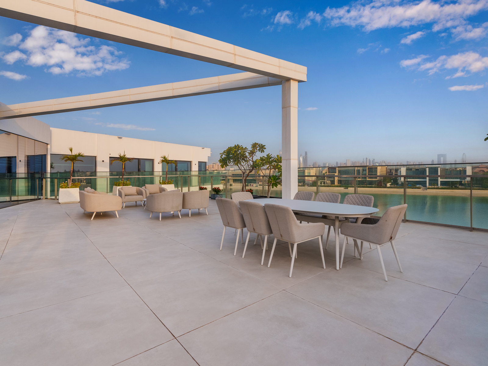 7 Bedroom Villa/Townhouse's Image 17