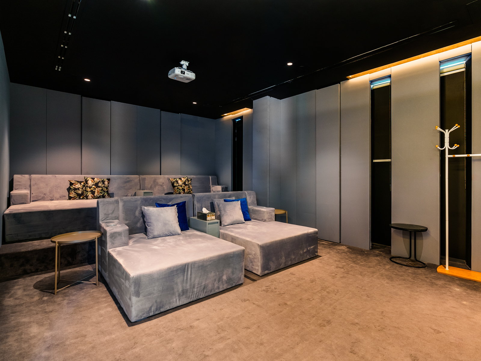 7 Bedroom Villa/Townhouse's Image 13