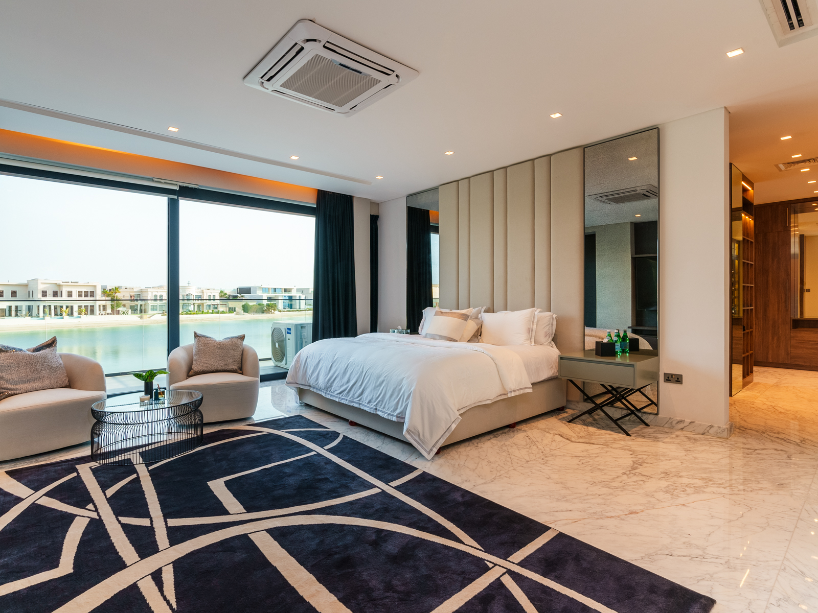 7 Bedroom Villa/Townhouse's Image 8