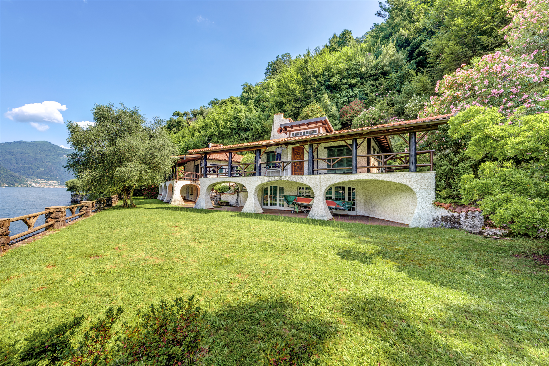 4 Bedroom Villa/Townhouse's Image 10
