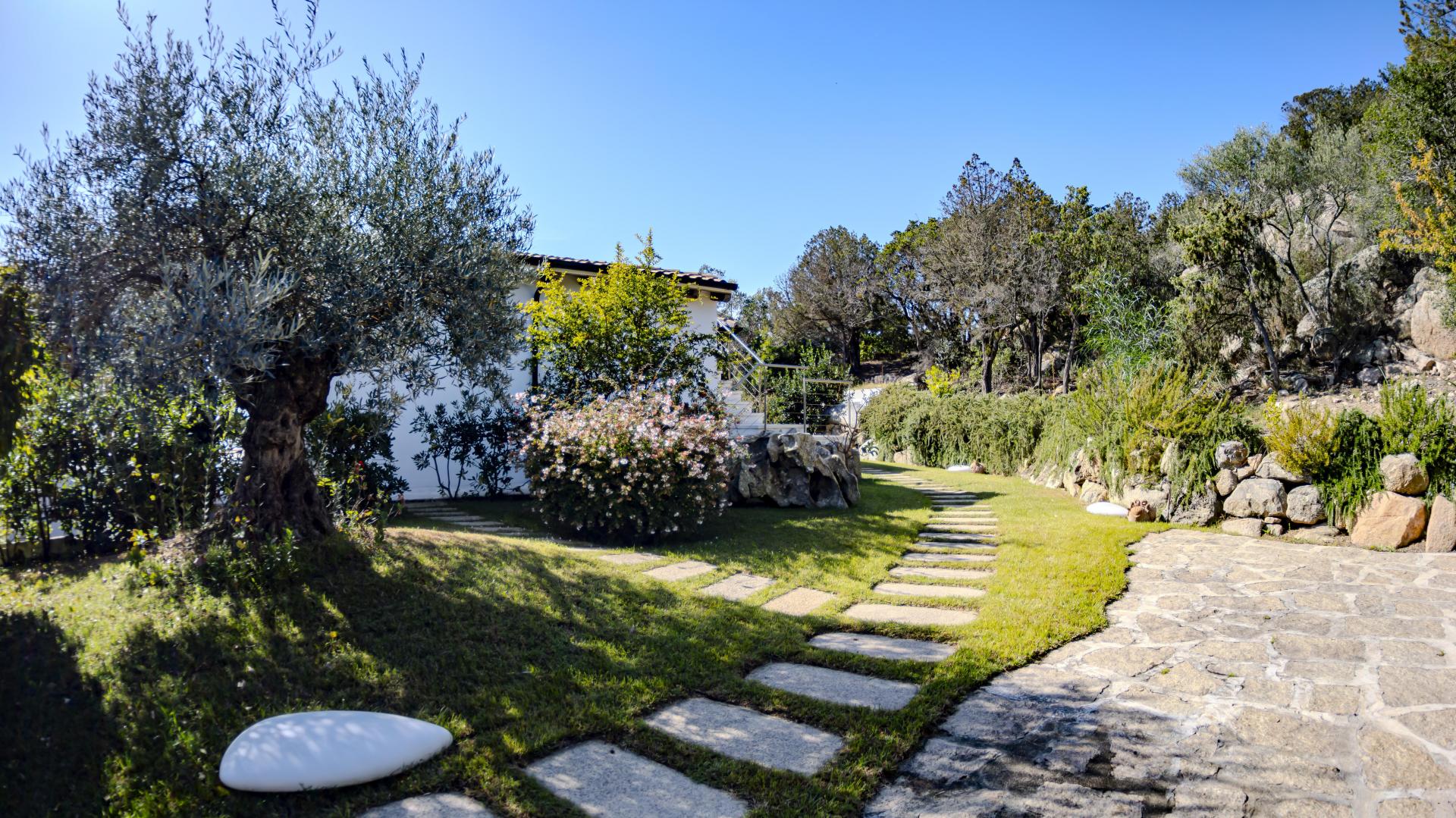 4 Bedroom Villa/Townhouse's Image 12