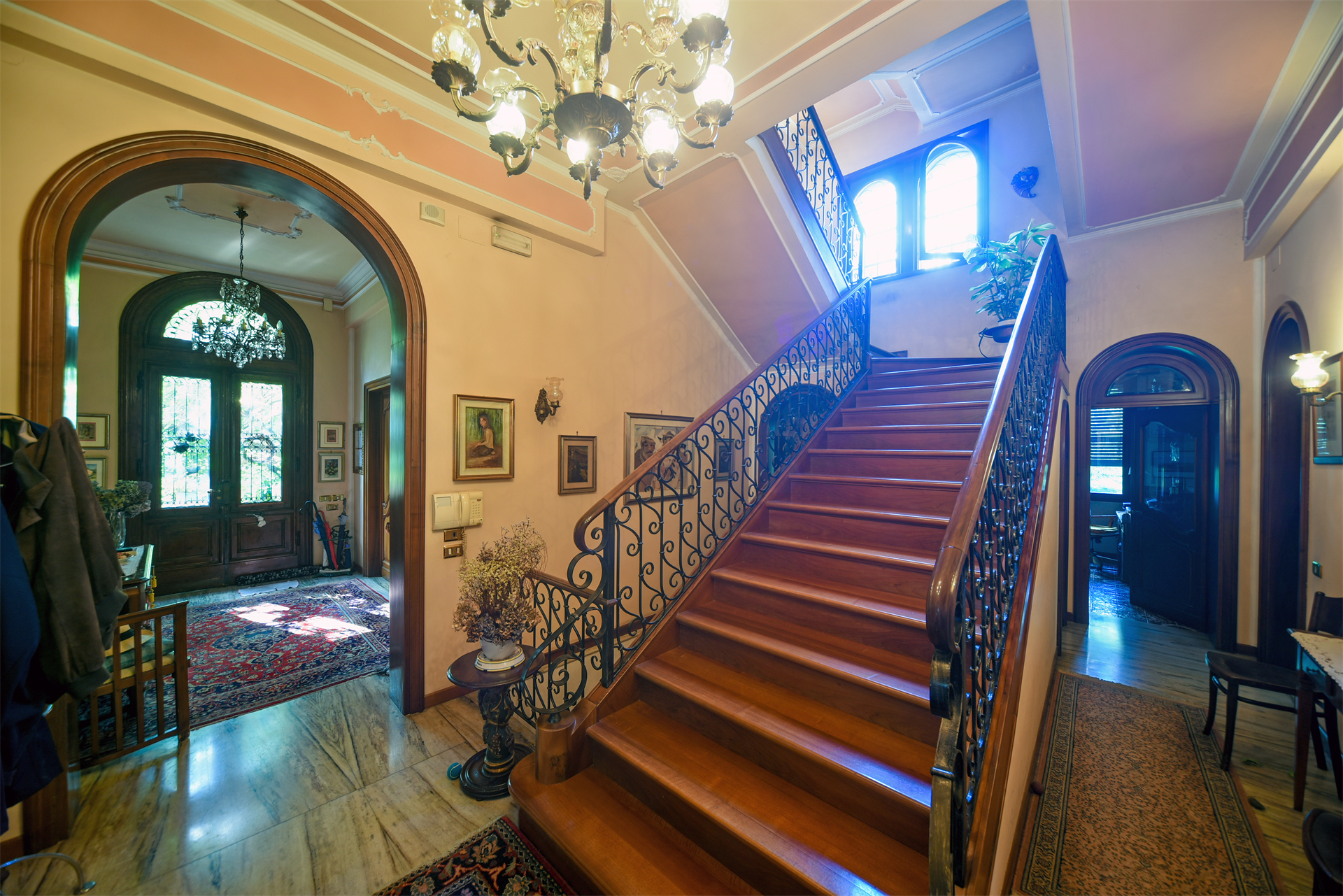 5 Bedroom Villa/Townhouse's Image 13