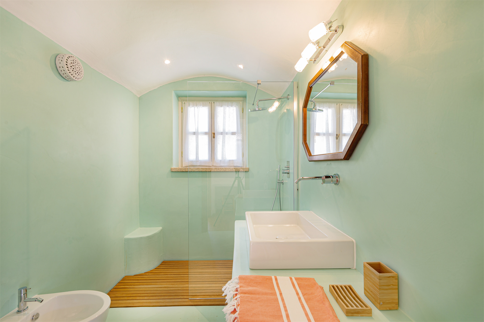 3 Bedroom Single Family Home/House's Image 16