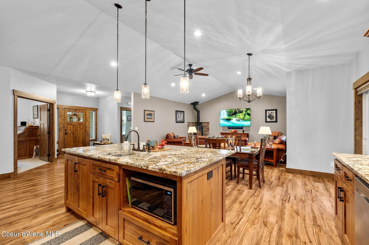 3 Bedroom Single Family Home/House's Image 13